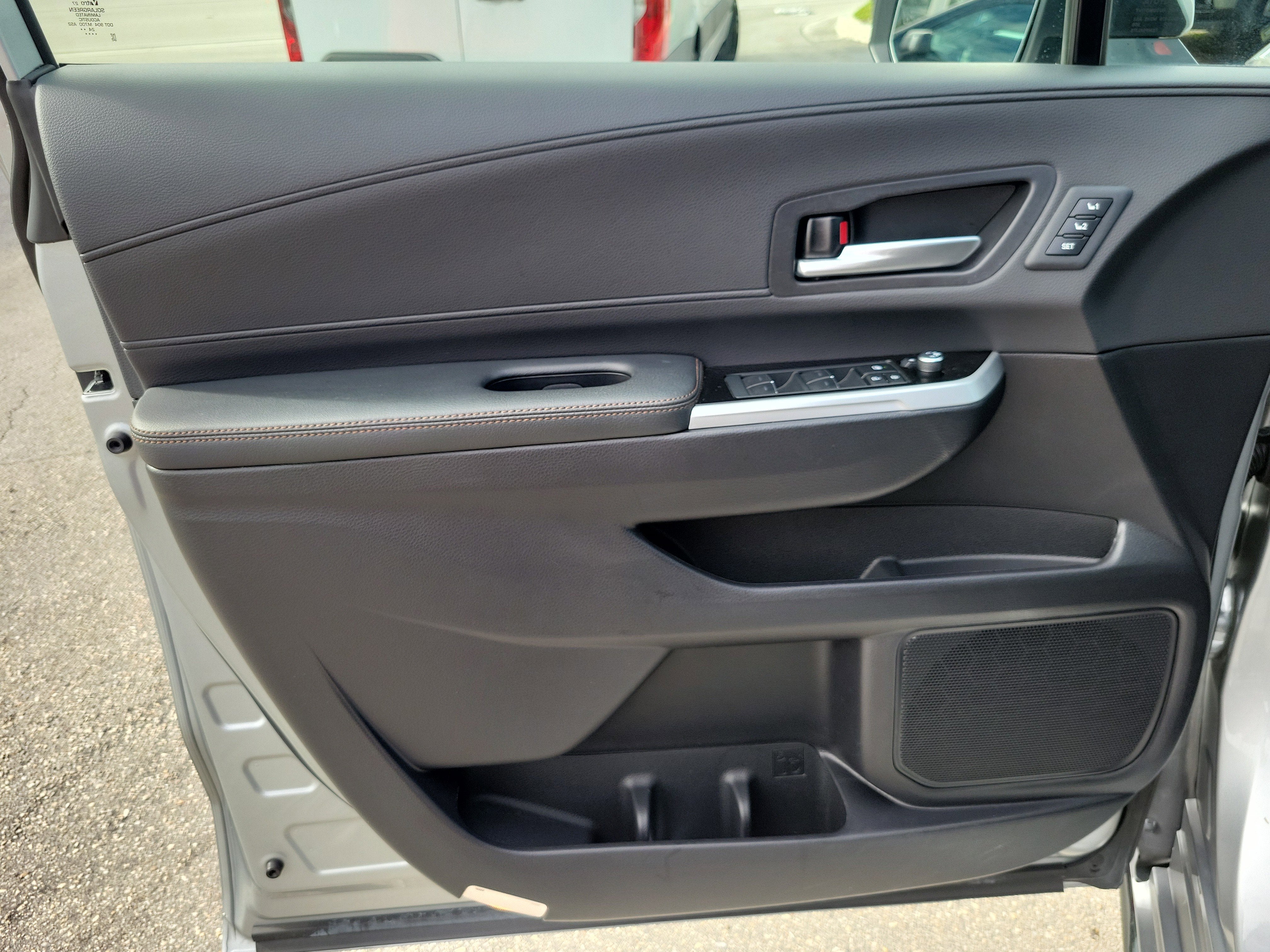 2025 Toyota Sienna Platinum