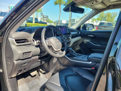 2023 Toyota Highlander L