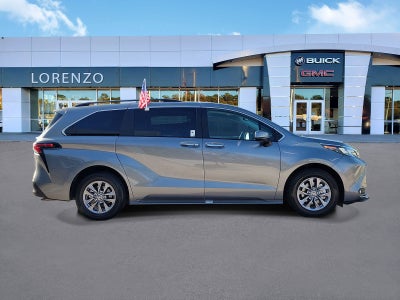 2026 Toyota Sienna XLE