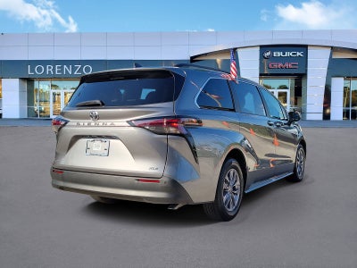 2026 Toyota Sienna XLE