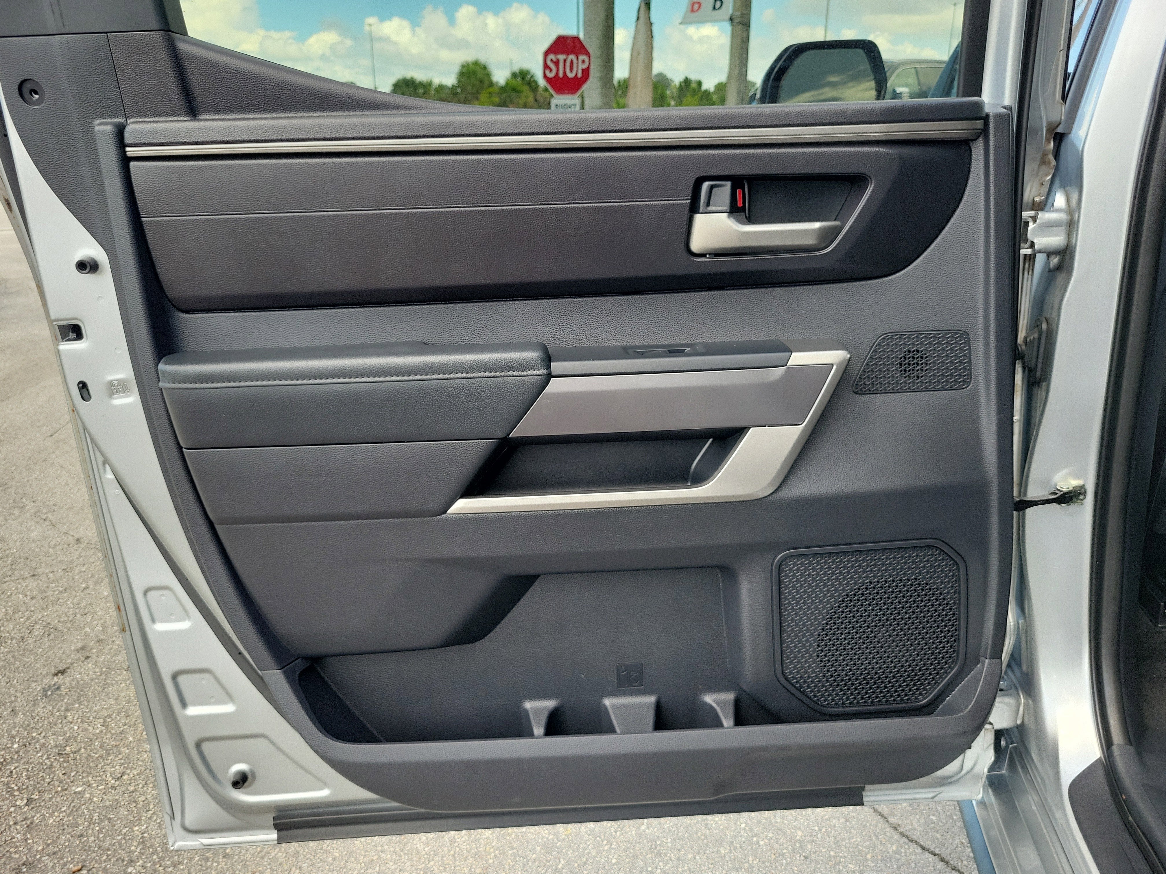 2022 Toyota Tundra 2WD SR5