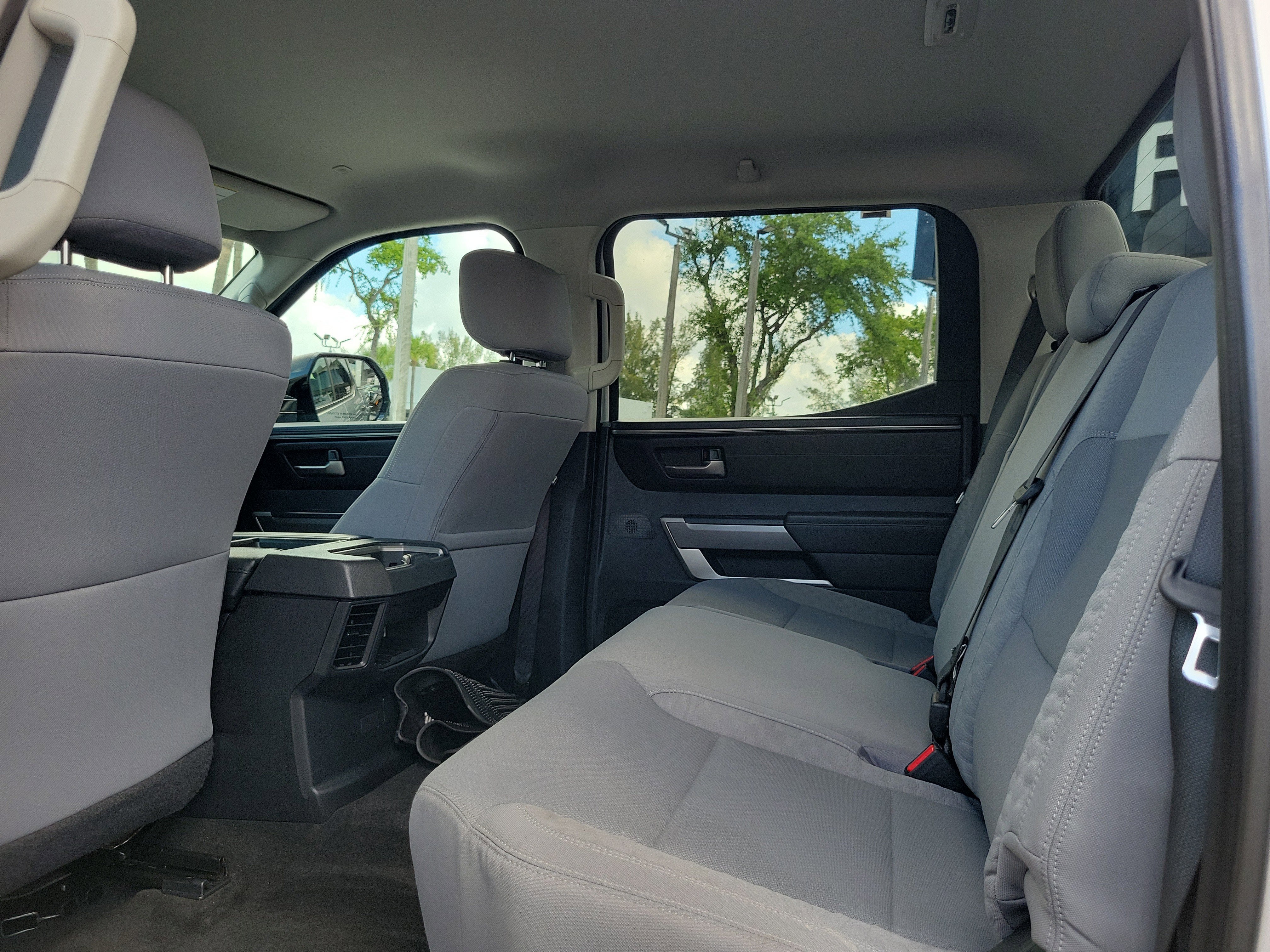 2022 Toyota Tundra 2WD SR5