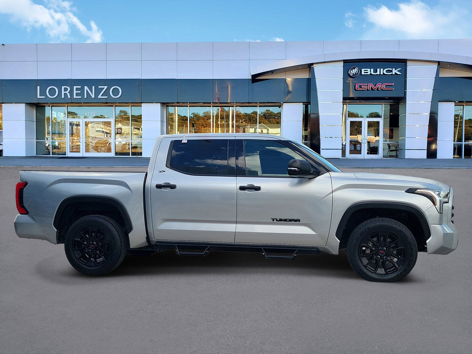 2022 Toyota Tundra 2WD SR5