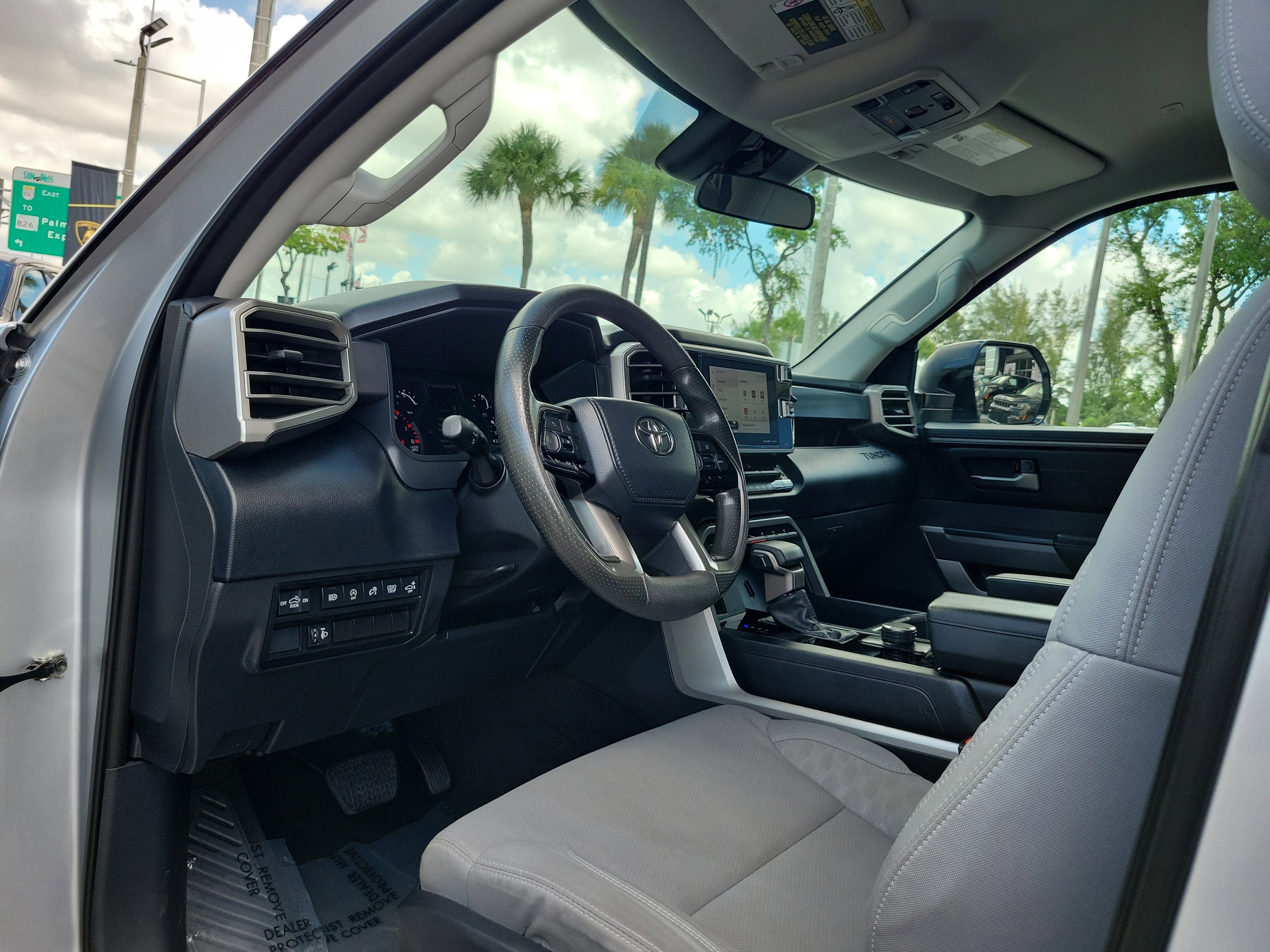 2022 Toyota Tundra 2WD SR5