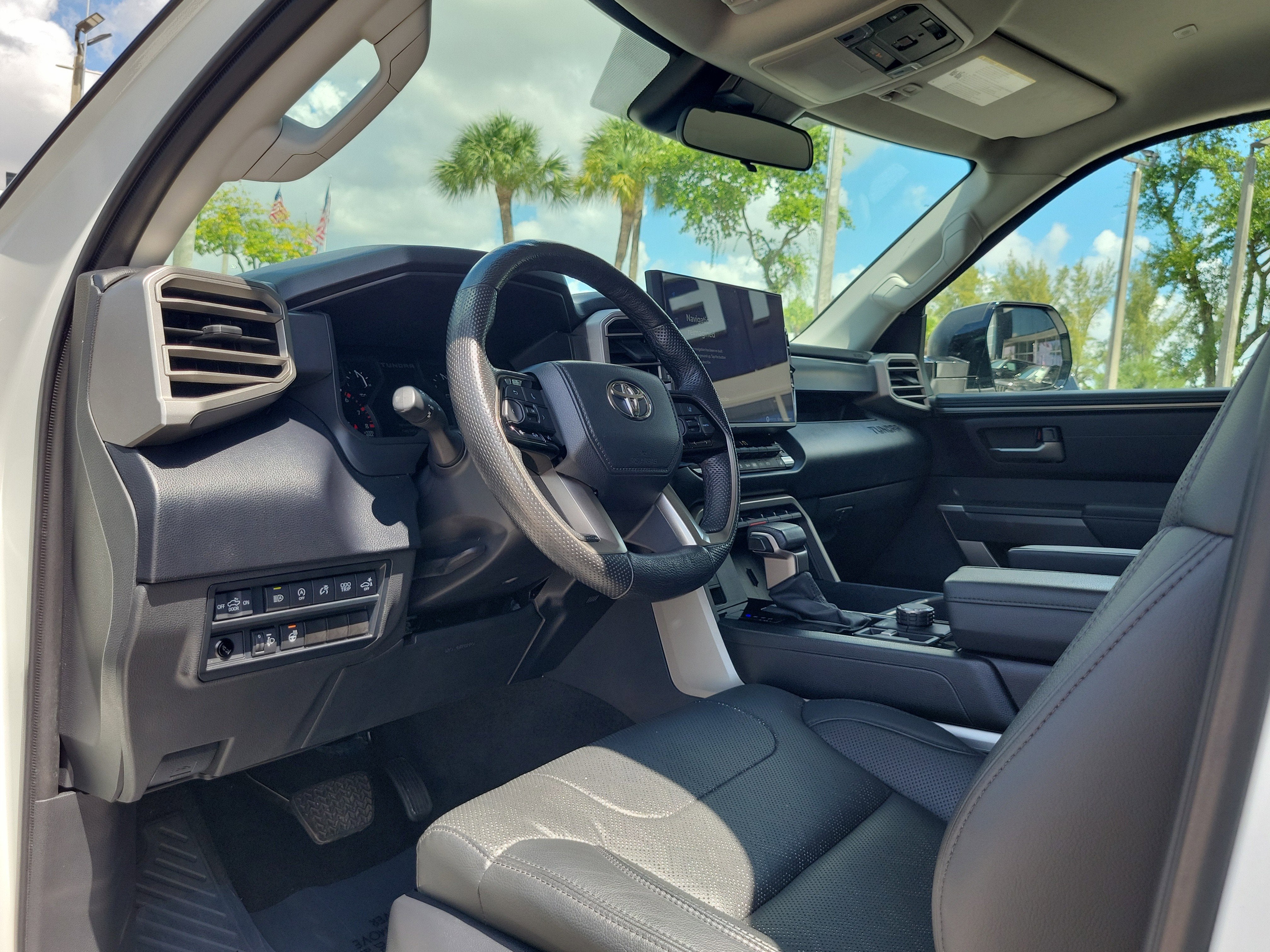 2024 Toyota Tundra 4WD SR5