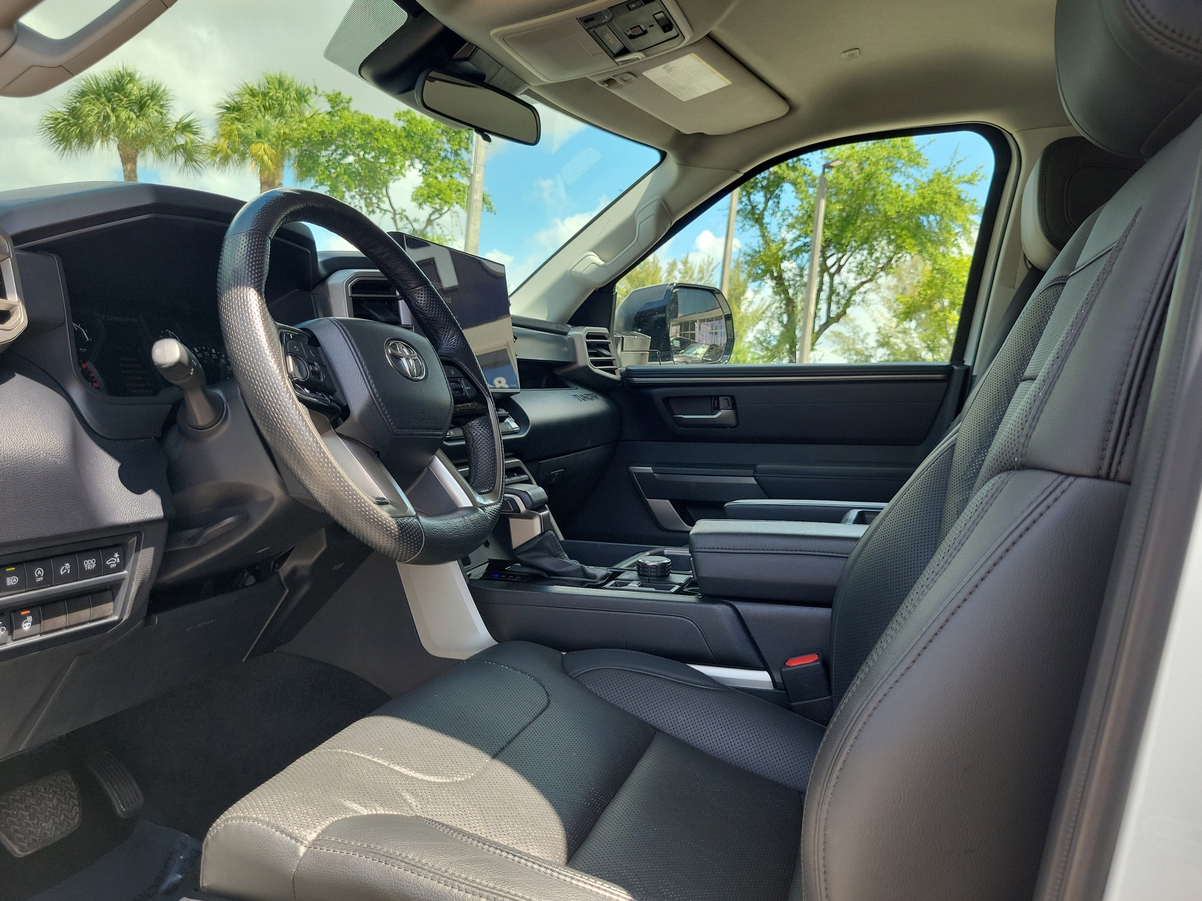 2024 Toyota Tundra 4WD SR5
