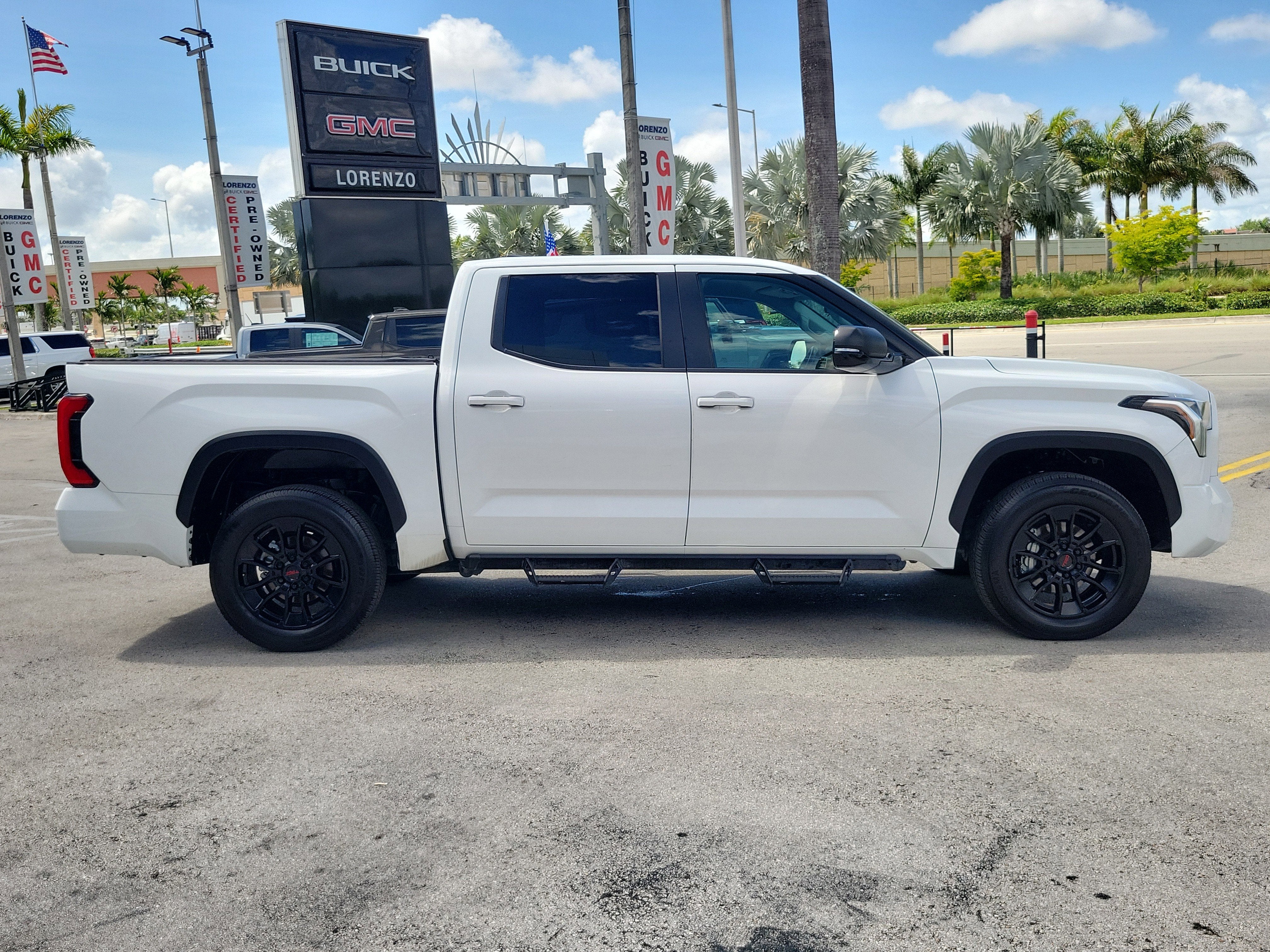 2024 Toyota Tundra 4WD SR5