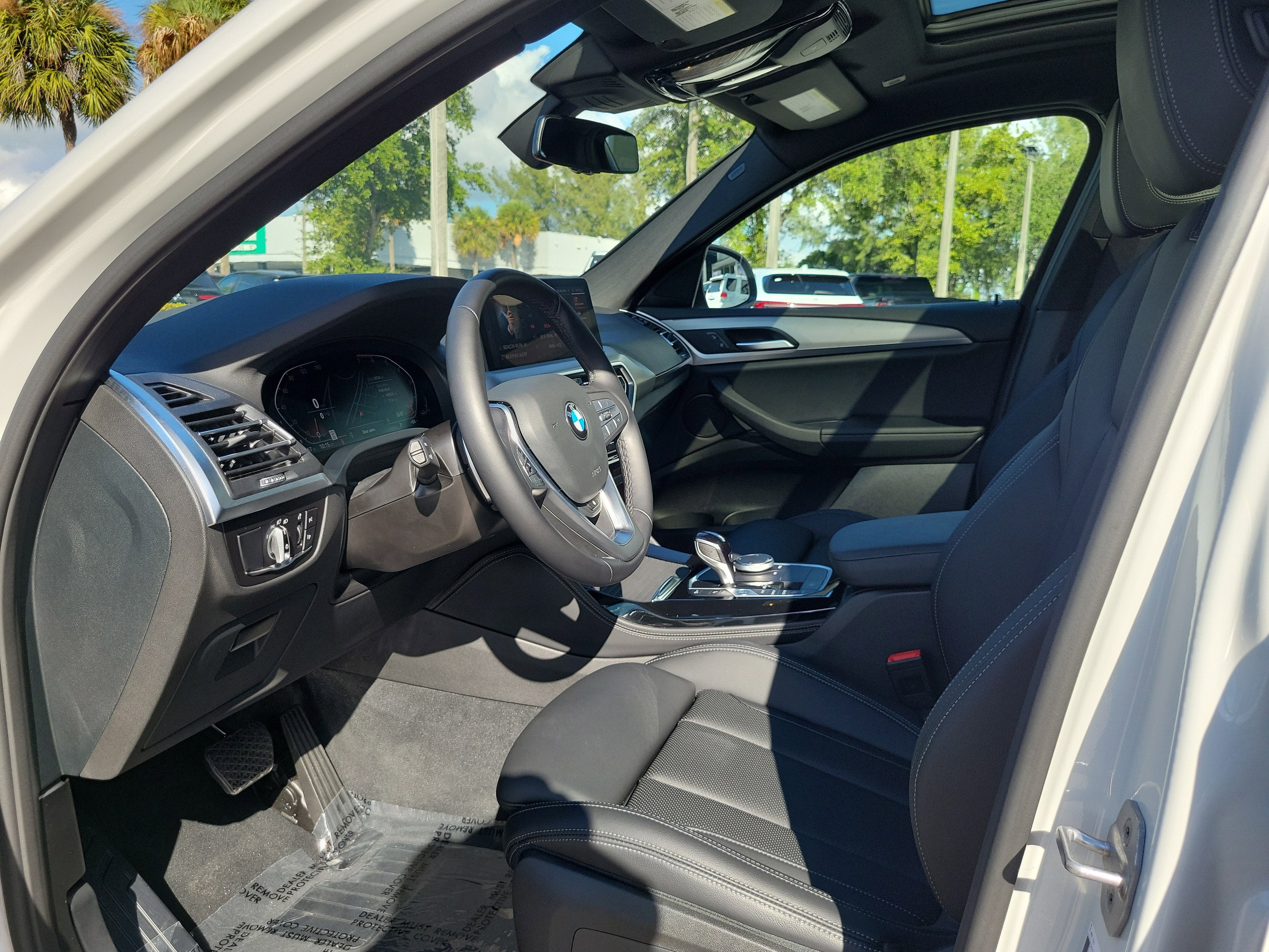 2025 BMW X4 xDrive30i