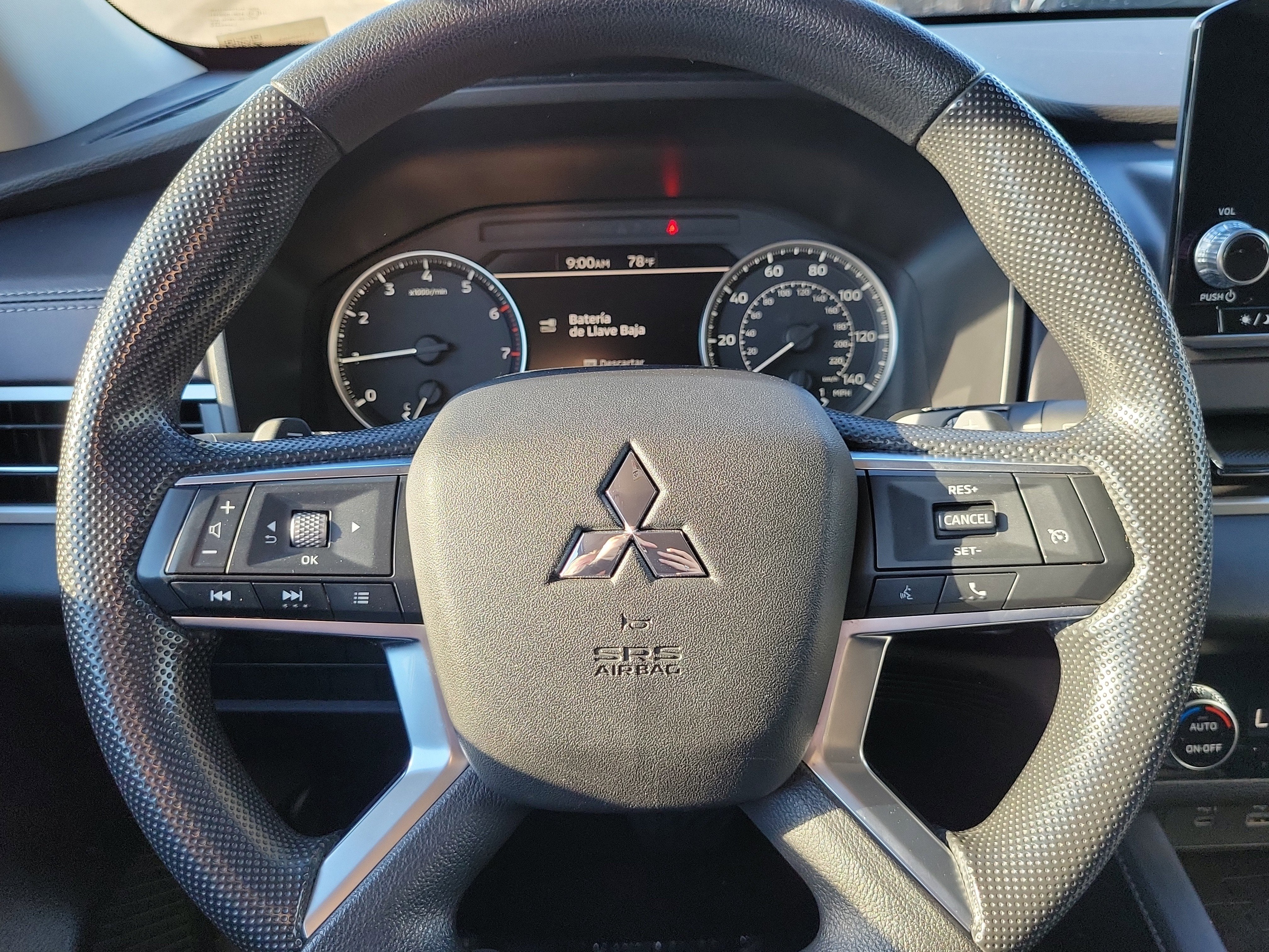 2024 Mitsubishi Outlander ES