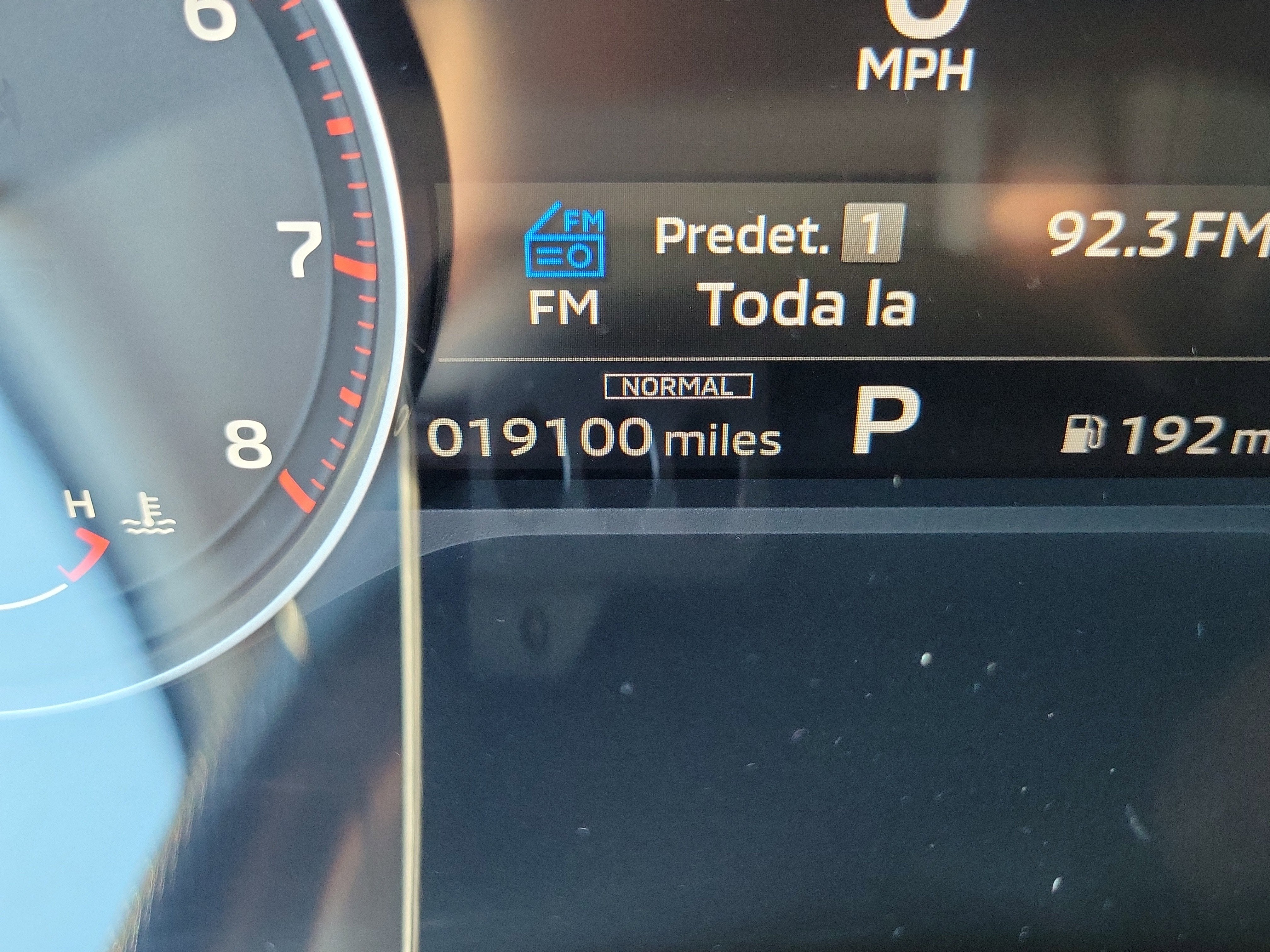 2024 Mitsubishi Outlander ES