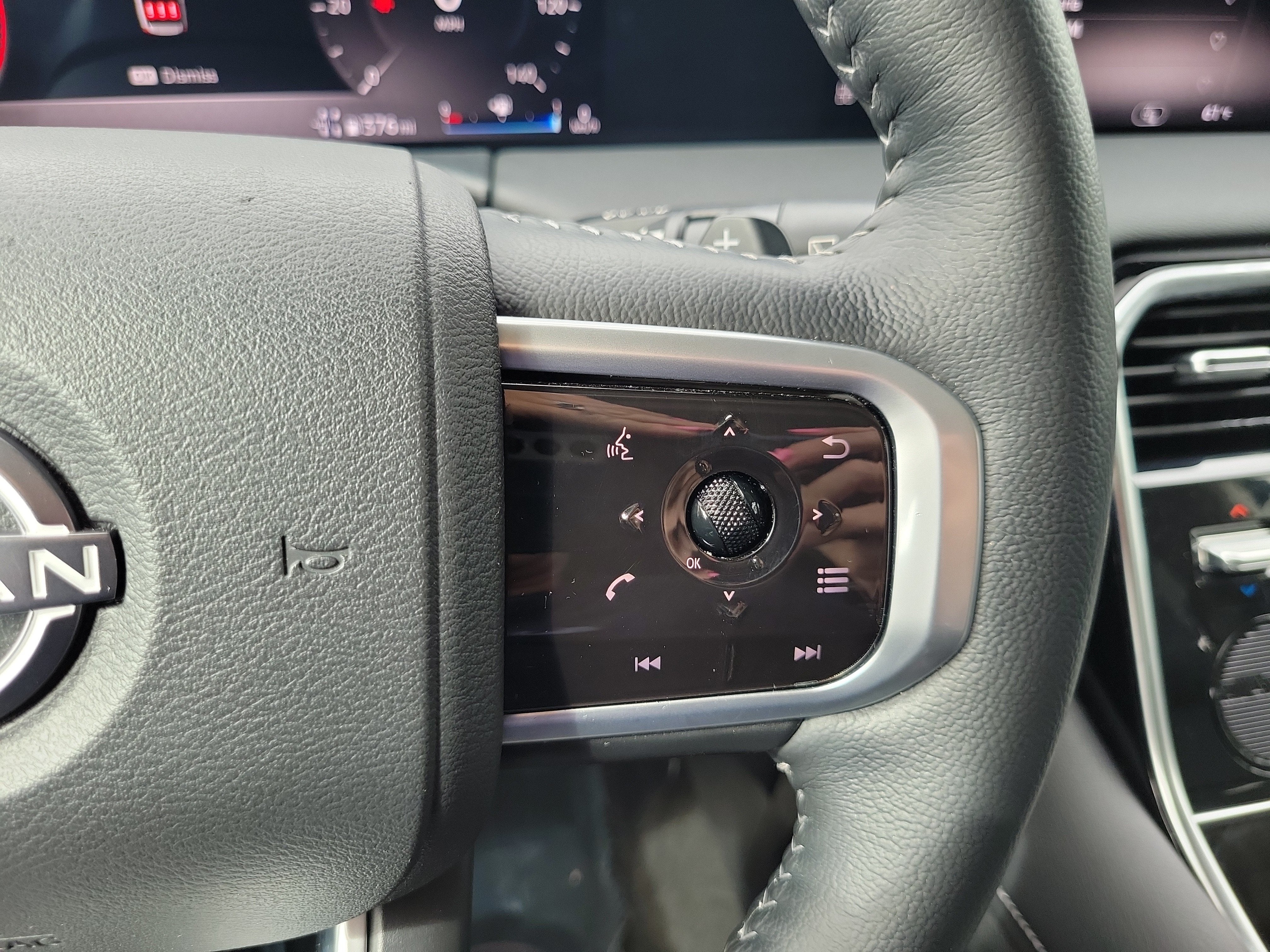 2026 Nissan Armada SV