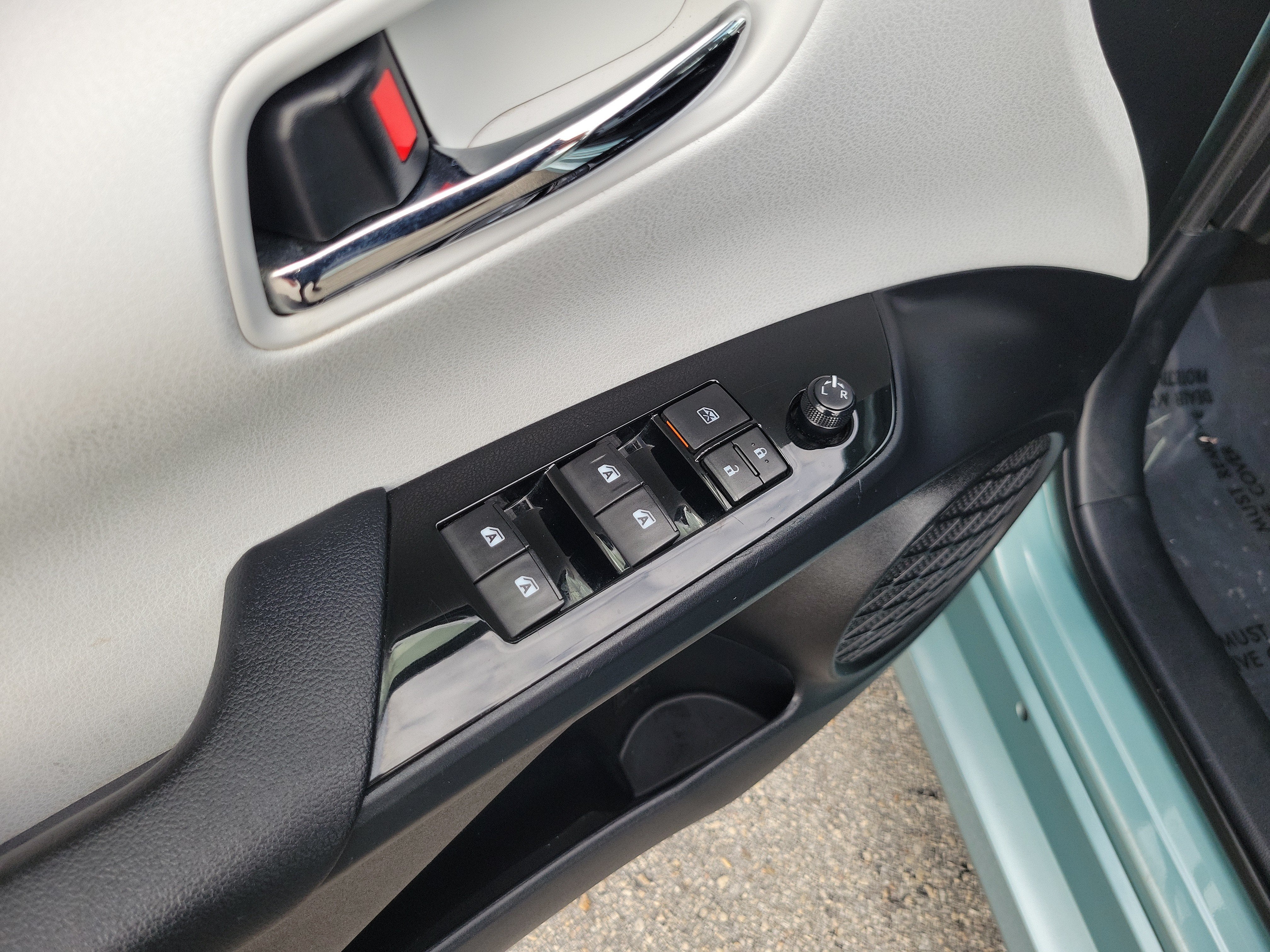 2016 Toyota Prius Two