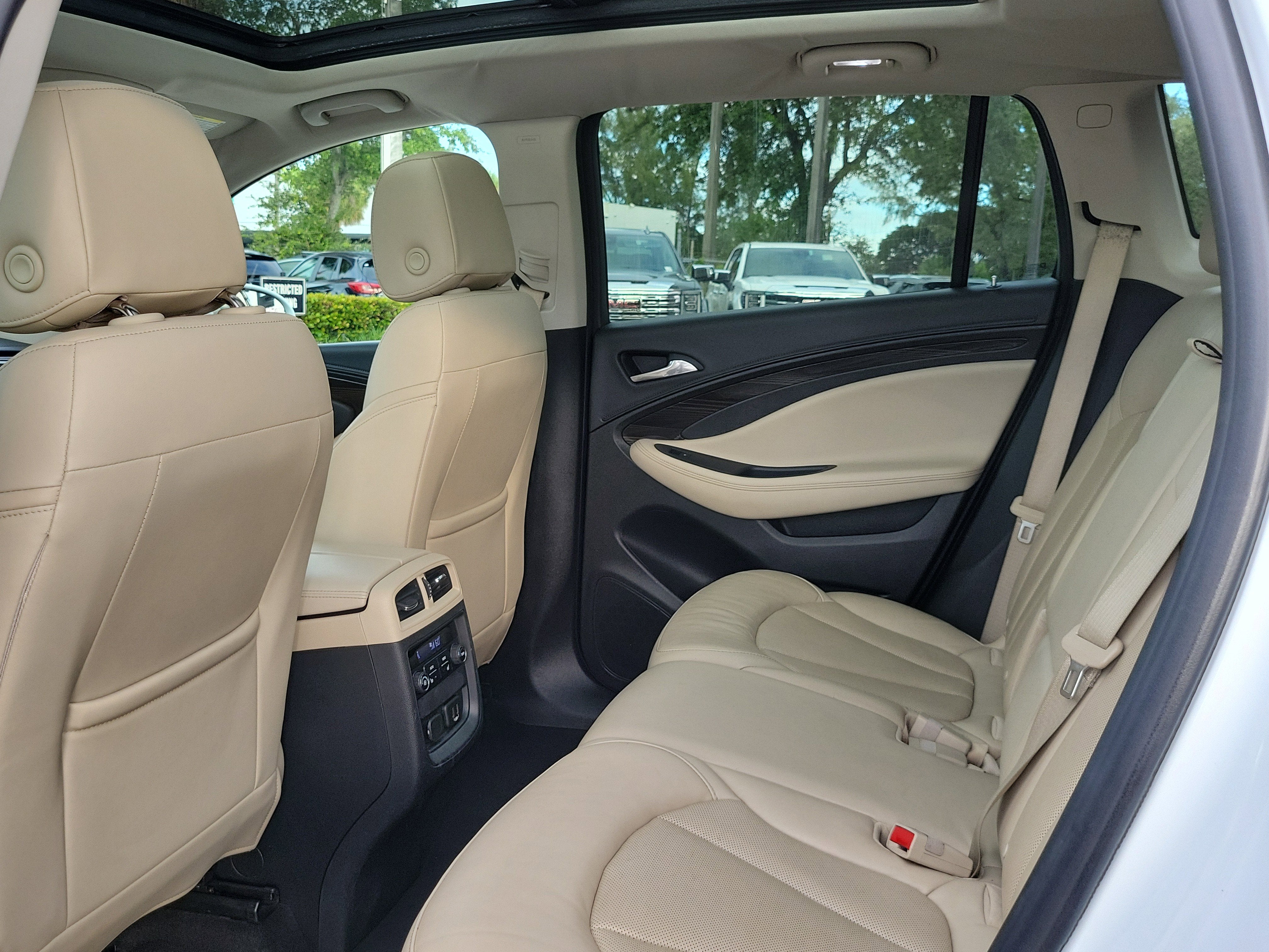 2020 Buick Envision Essence Group