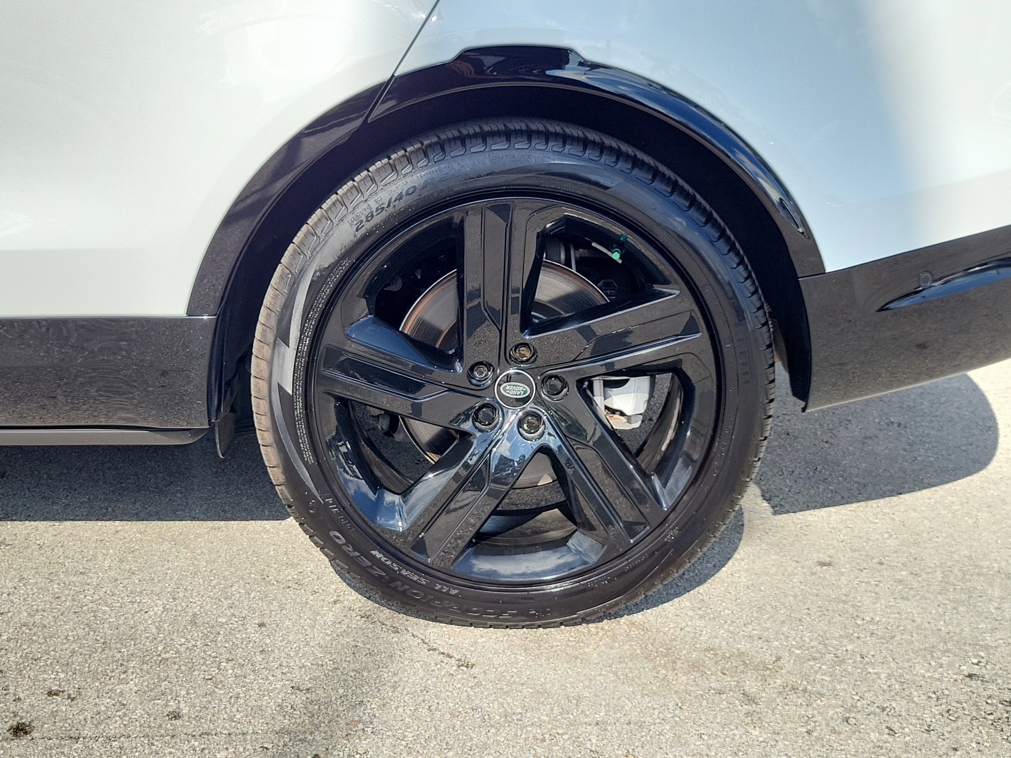 2023 Land Rover Discovery HSE R-Dynamic