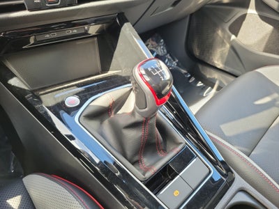 2024 Volkswagen Golf GTI 380 SE