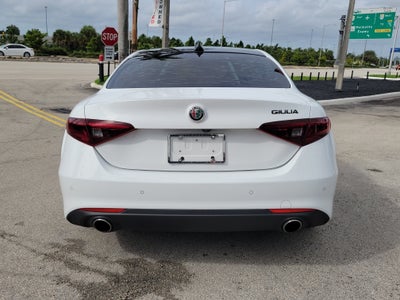 2021 Alfa Romeo Giulia BASE