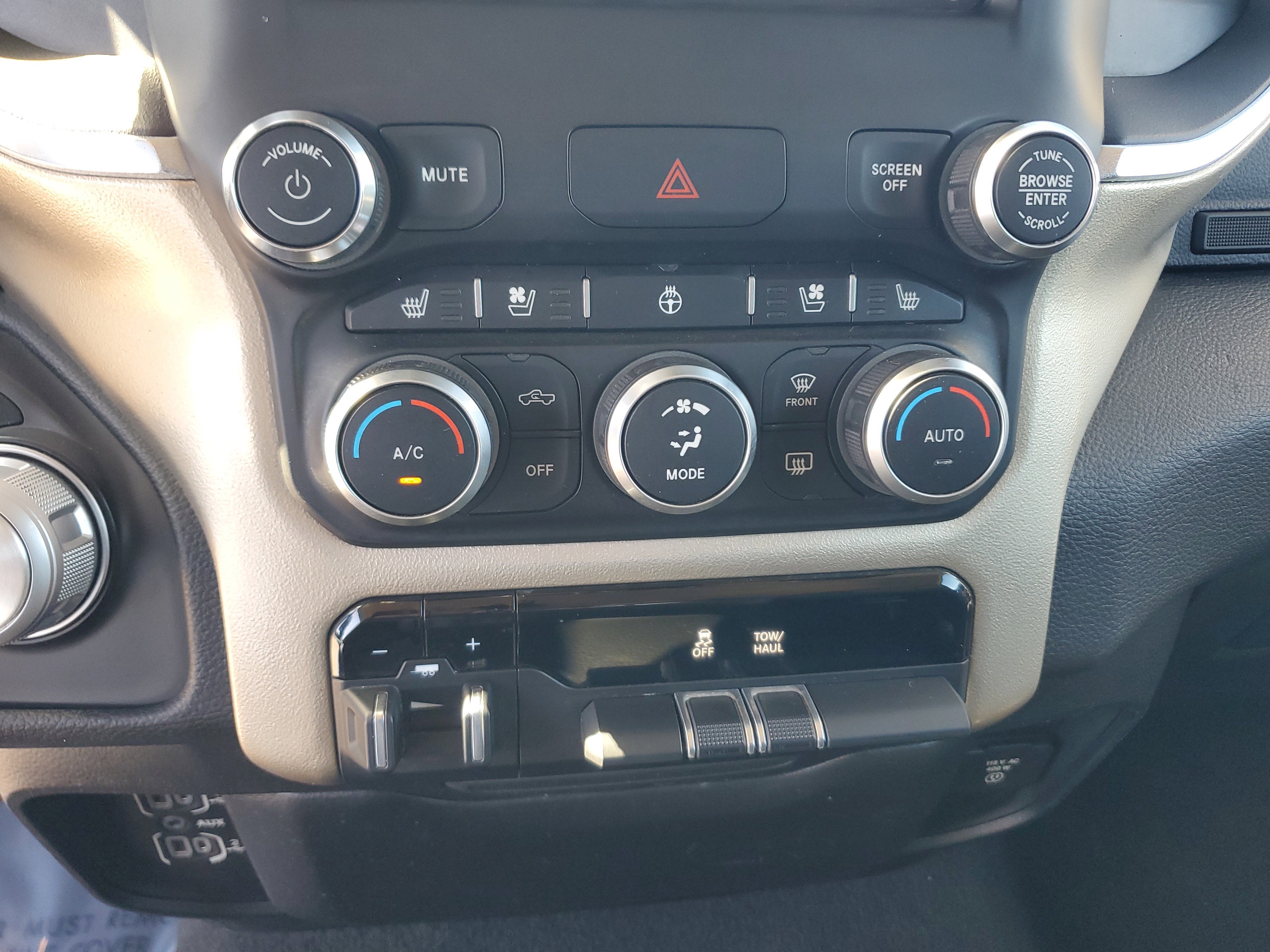 2019 RAM 1500 Laramie 4WD