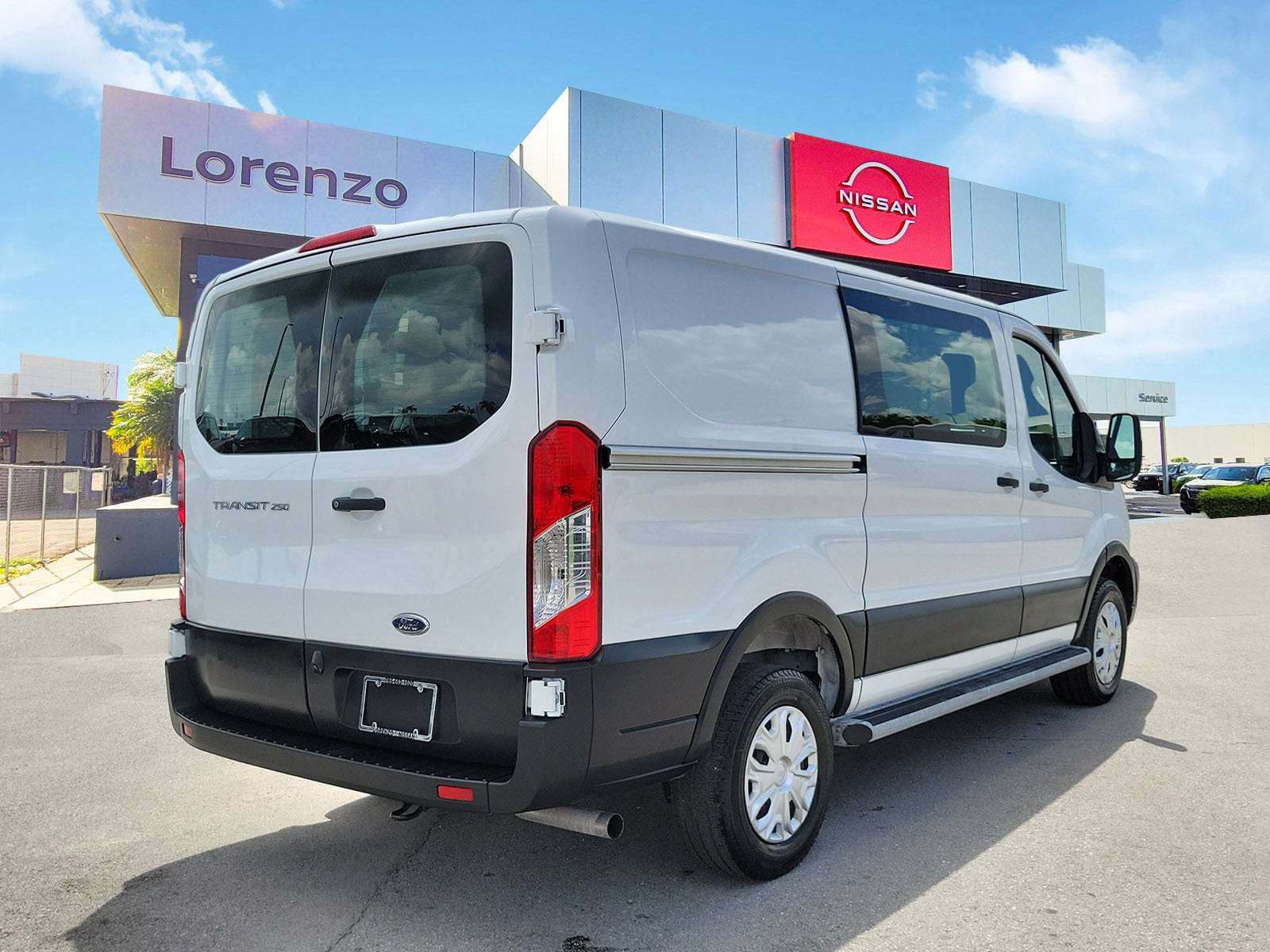 2025 Ford Transit Cargo Van T-250 130" Low Rf 9070 GVWR RWD