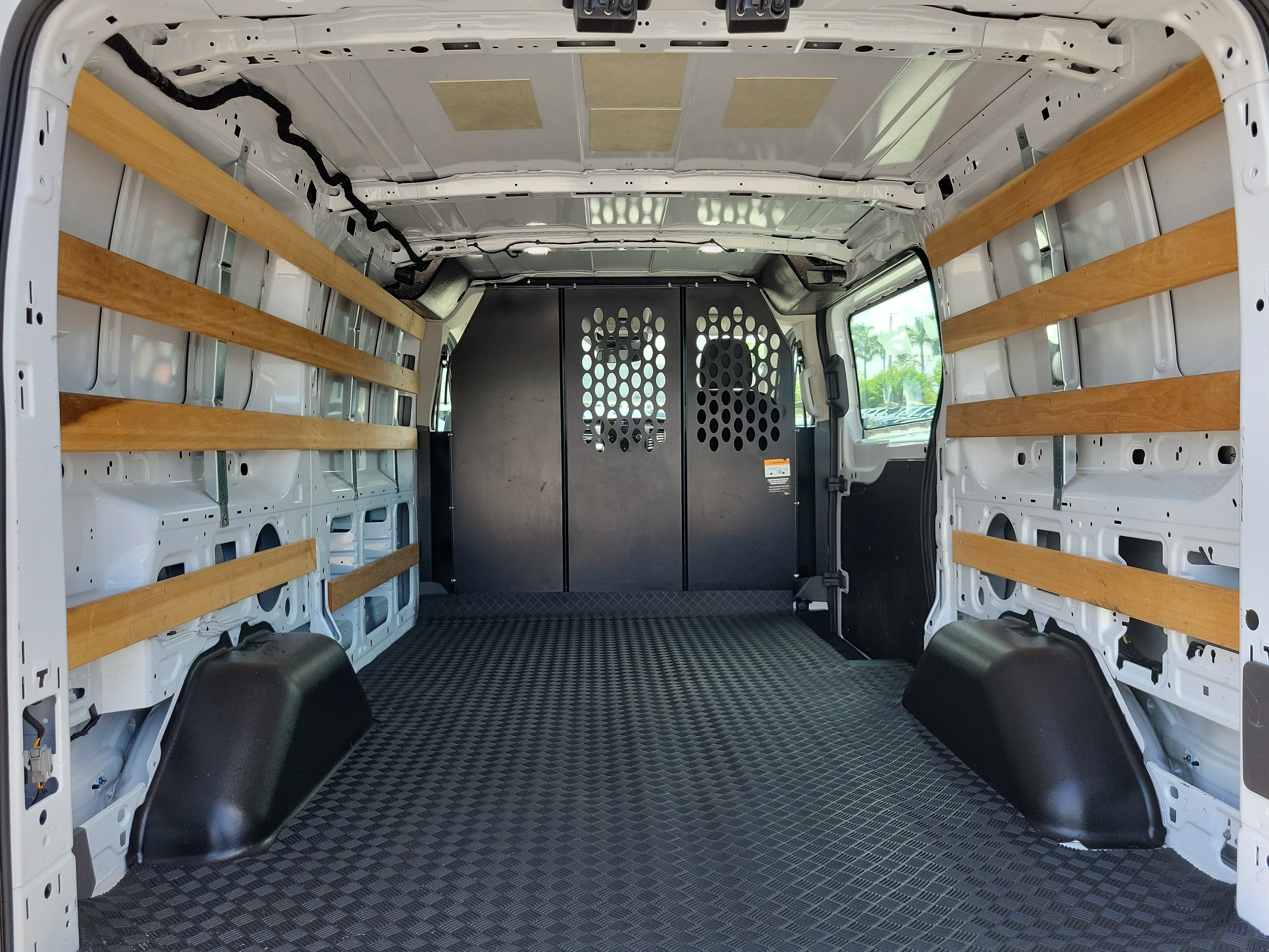 2025 Ford Transit Cargo Van T-250 130" Low Rf 9070 GVWR RWD