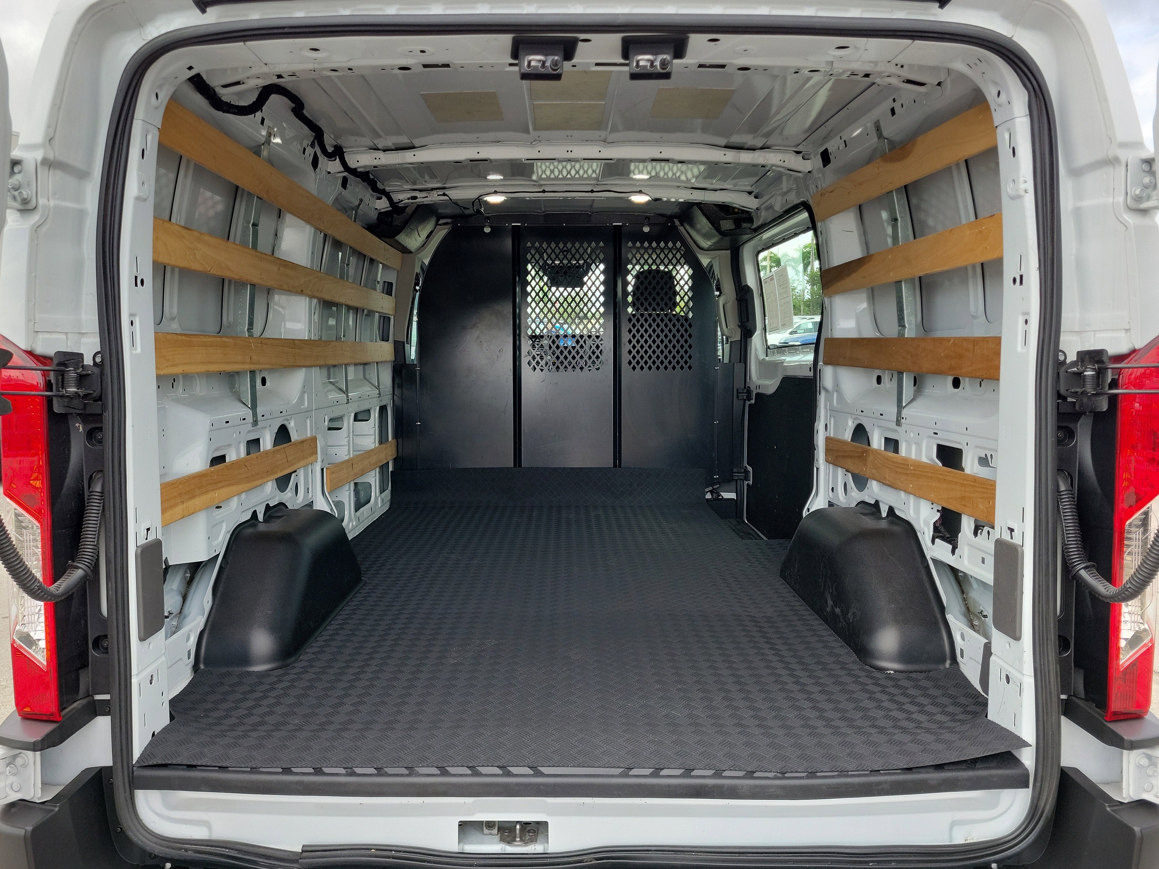 2024 Ford Transit Cargo Van T-250 130" Low Rf 9070 GVWR RWD