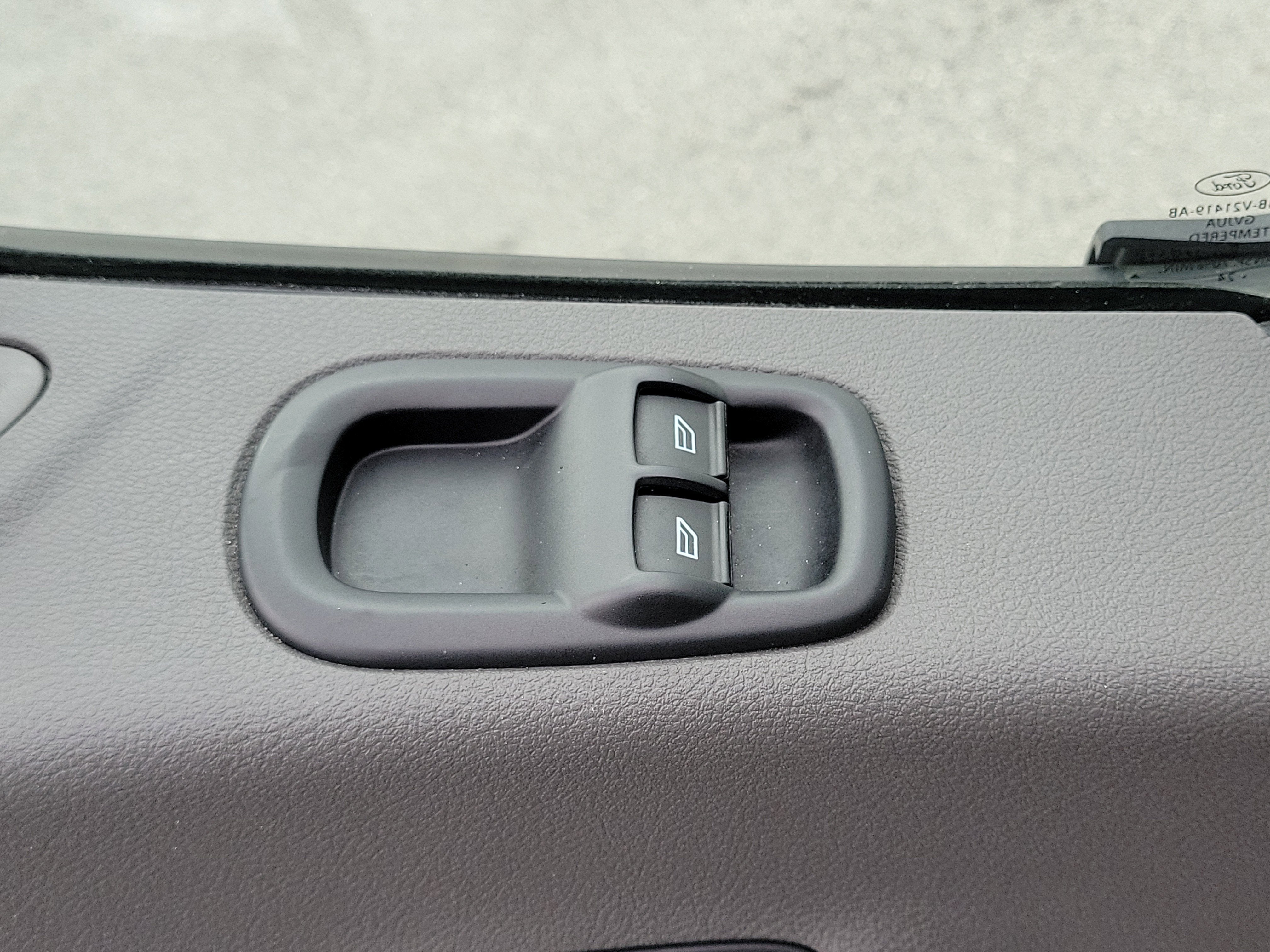 2024 Ford Transit Cargo Van T-250 130" Low Rf 9070 GVWR RWD