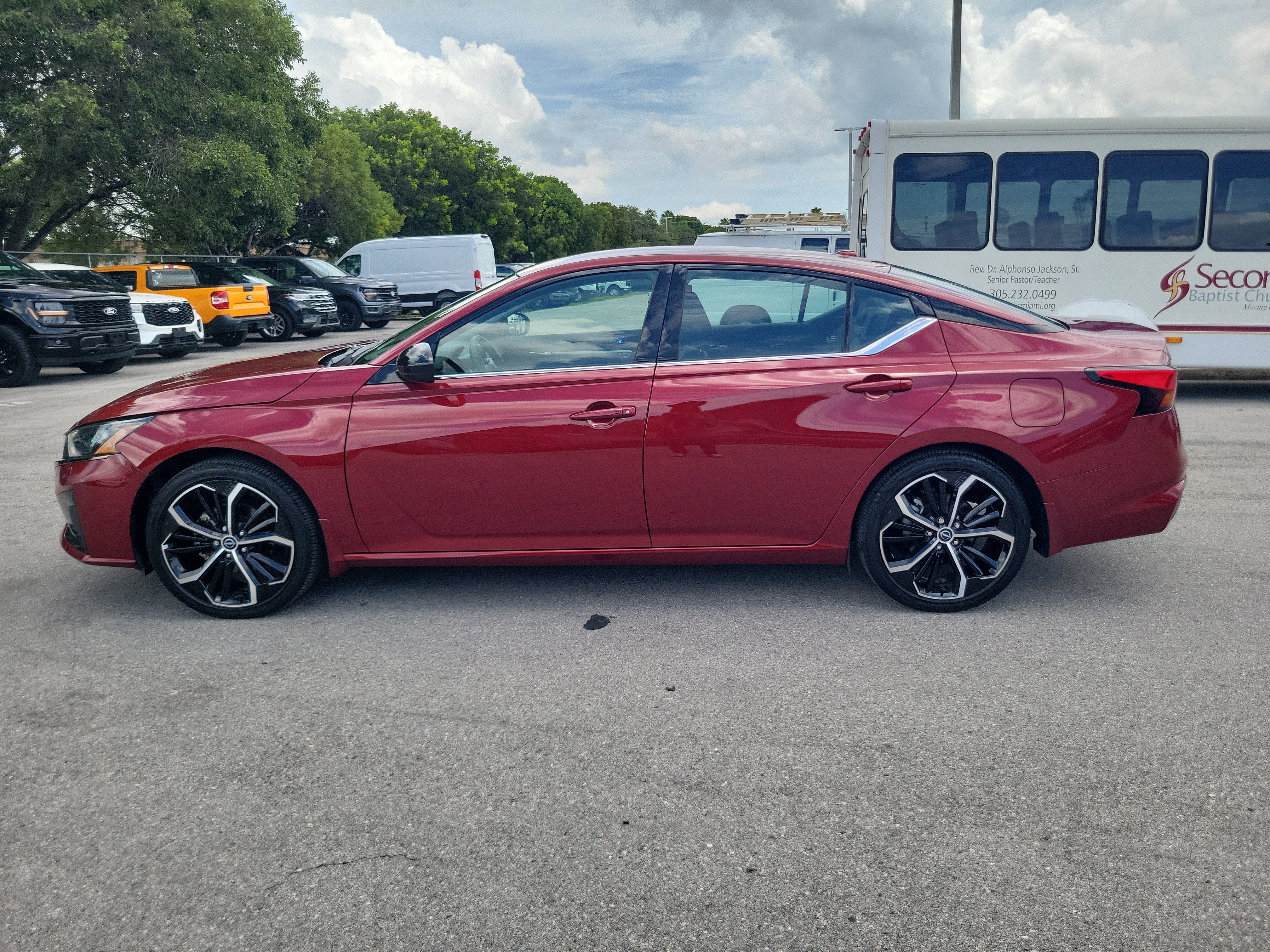 2024 Nissan Altima 2.5 SR