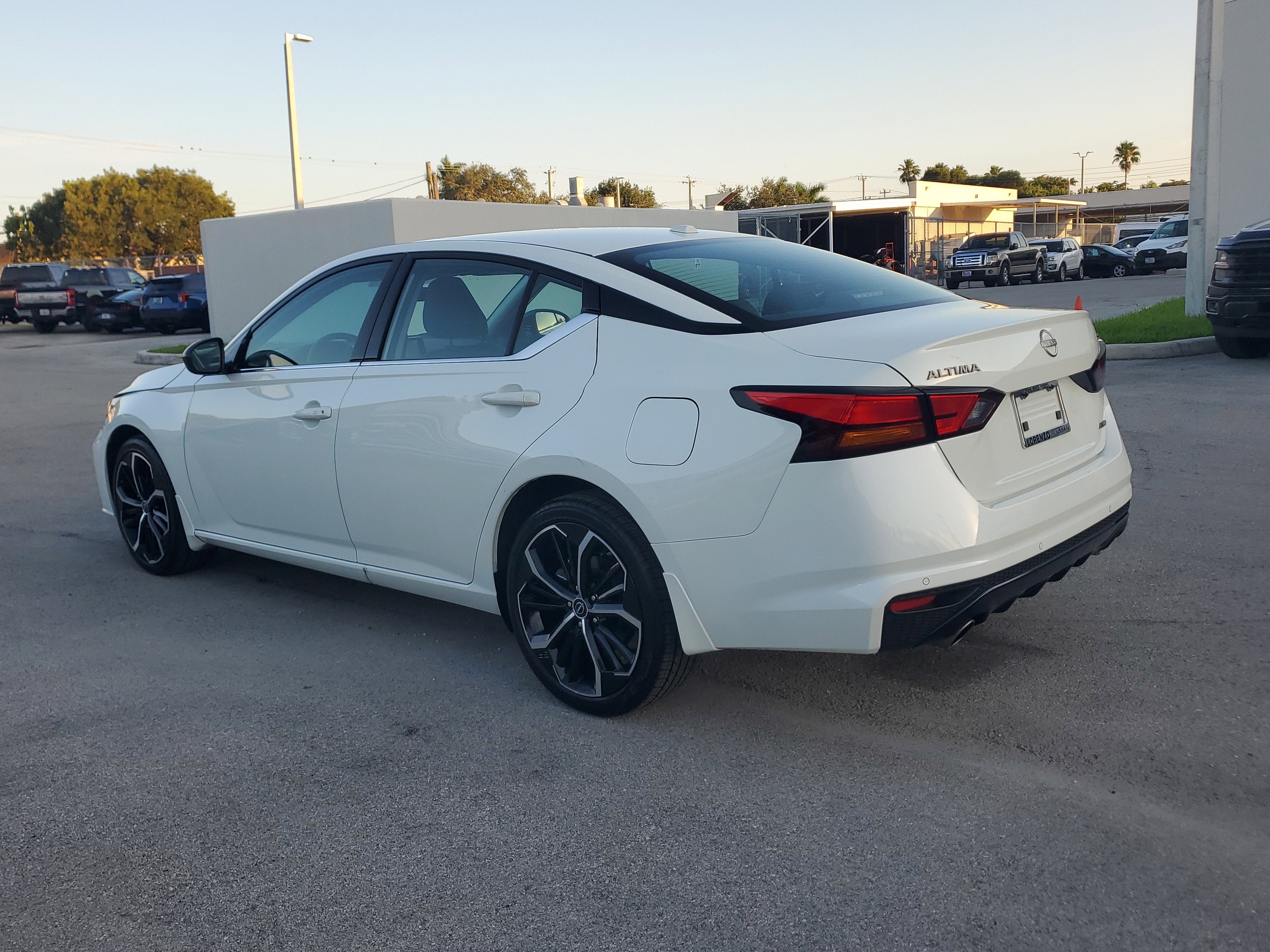 2025 Nissan Altima SR