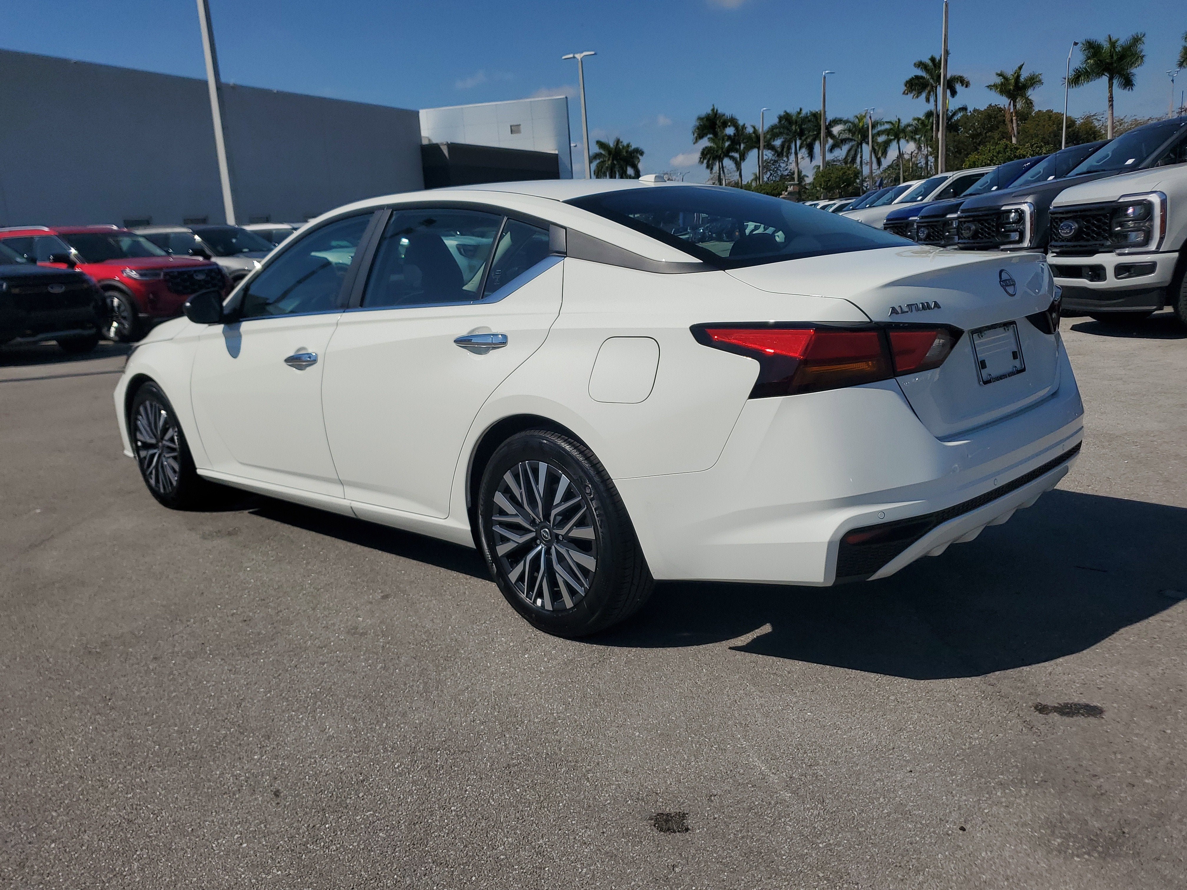 2025 Nissan Altima SV