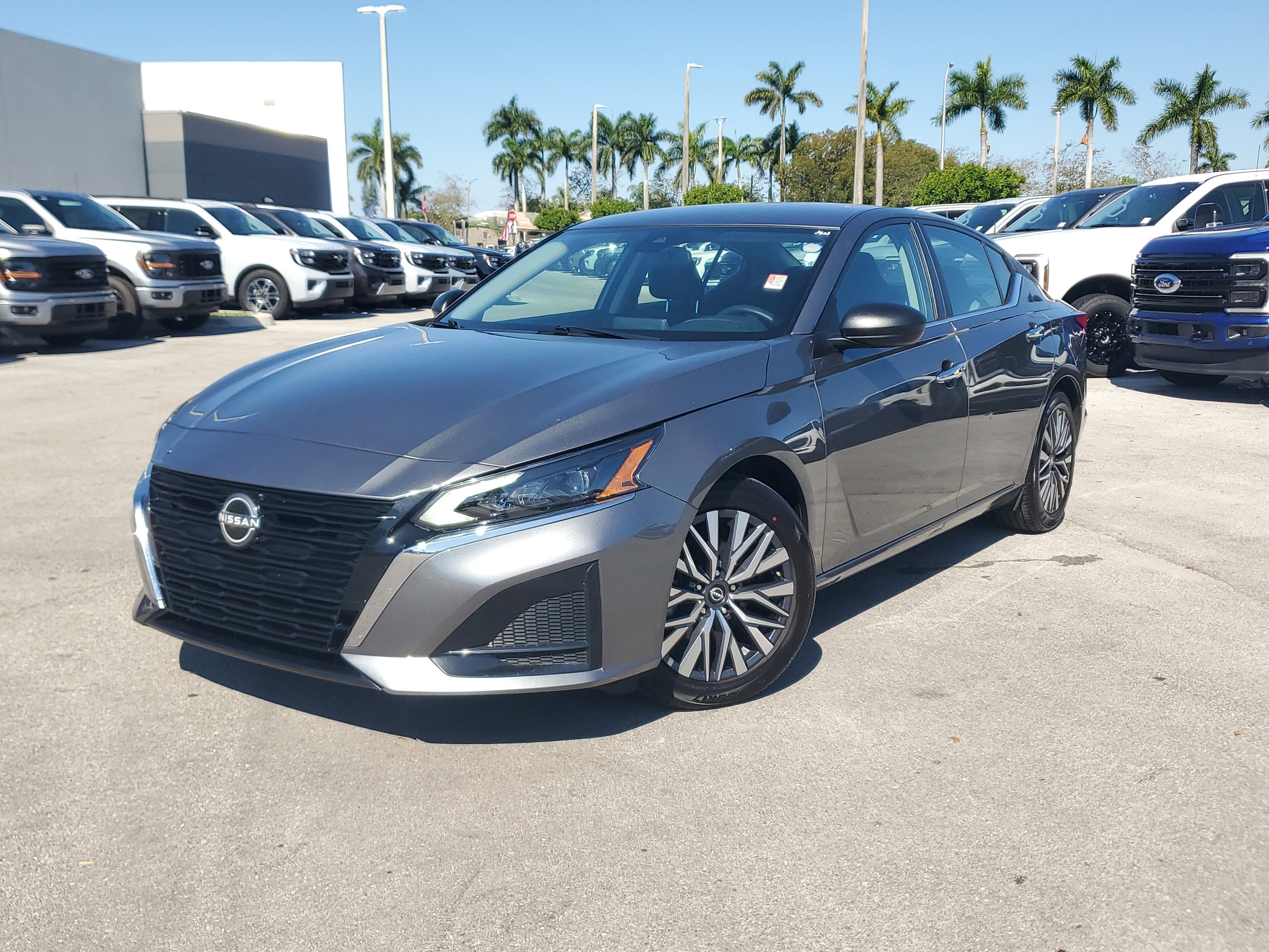 2025 Nissan Altima SV