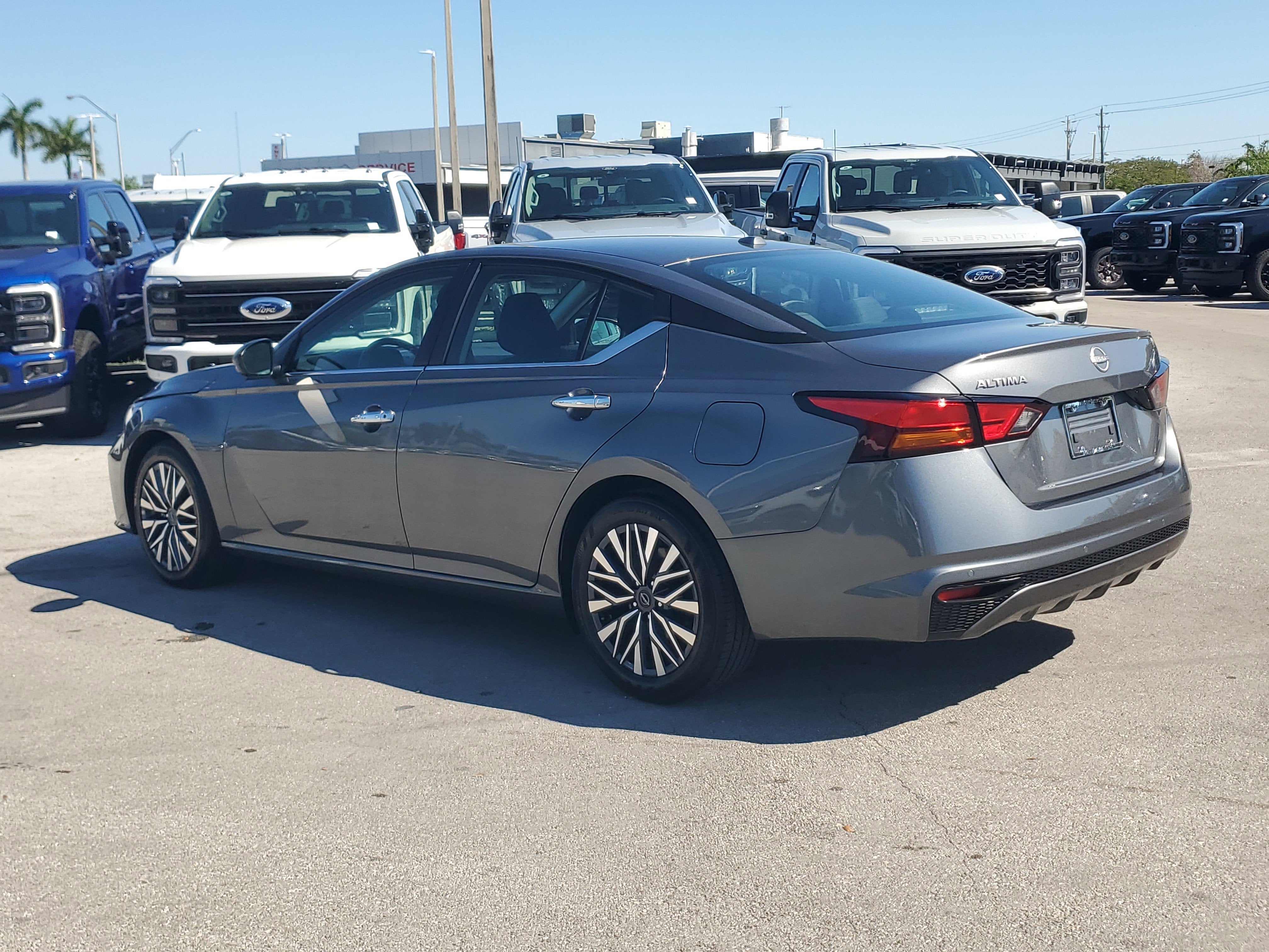 2025 Nissan Altima SV