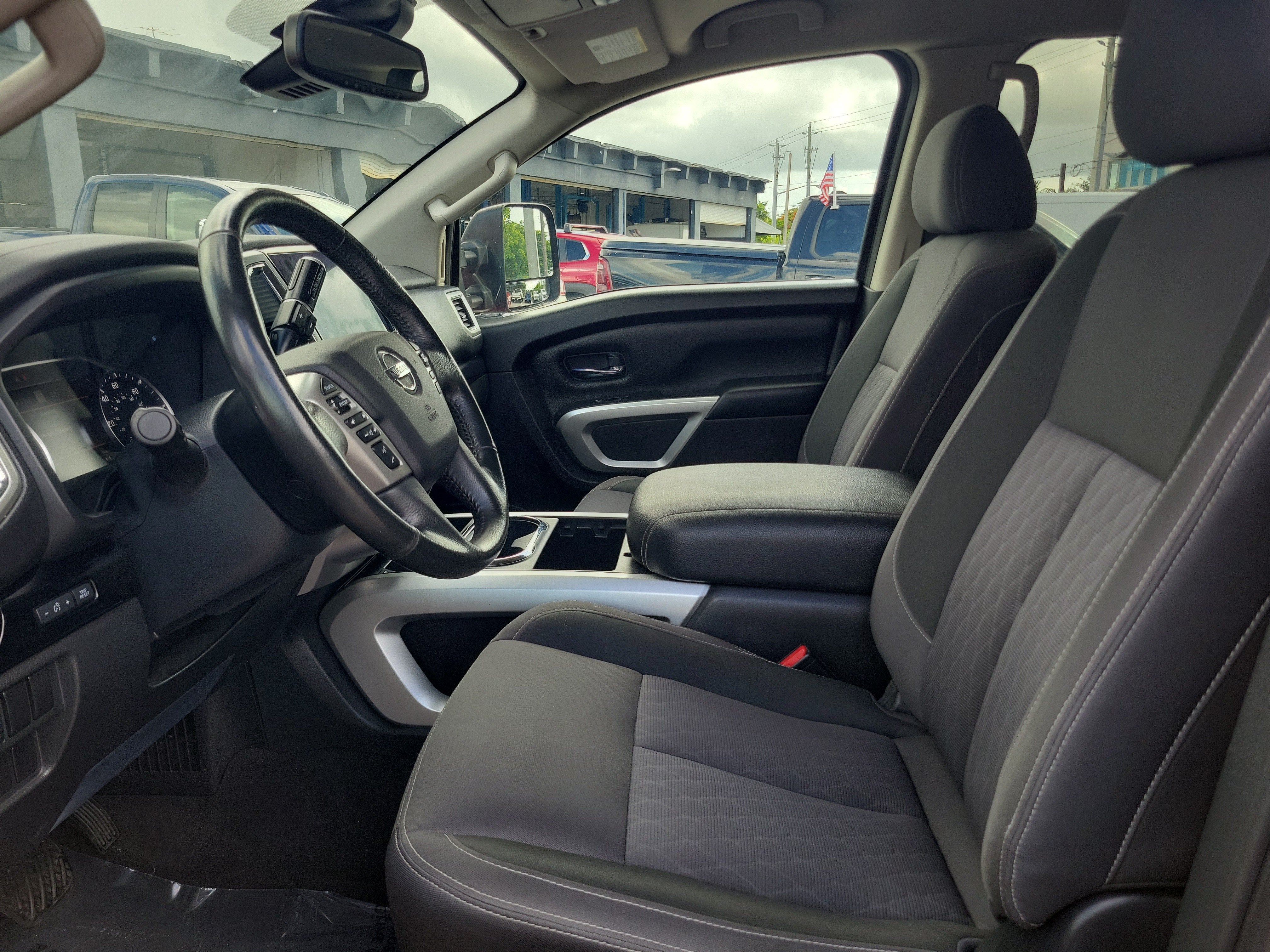 2021 Nissan Titan SV 4WD