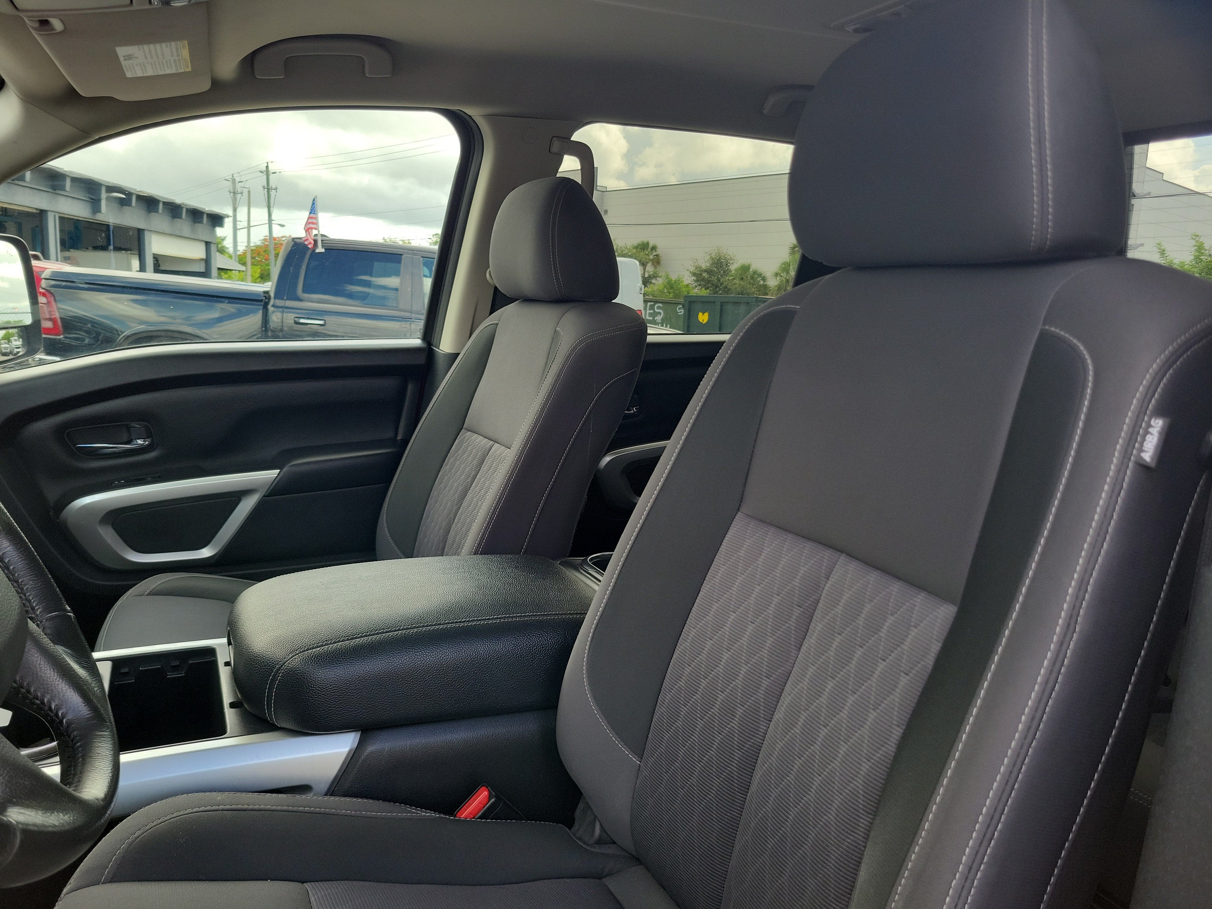 2021 Nissan Titan SV 4WD
