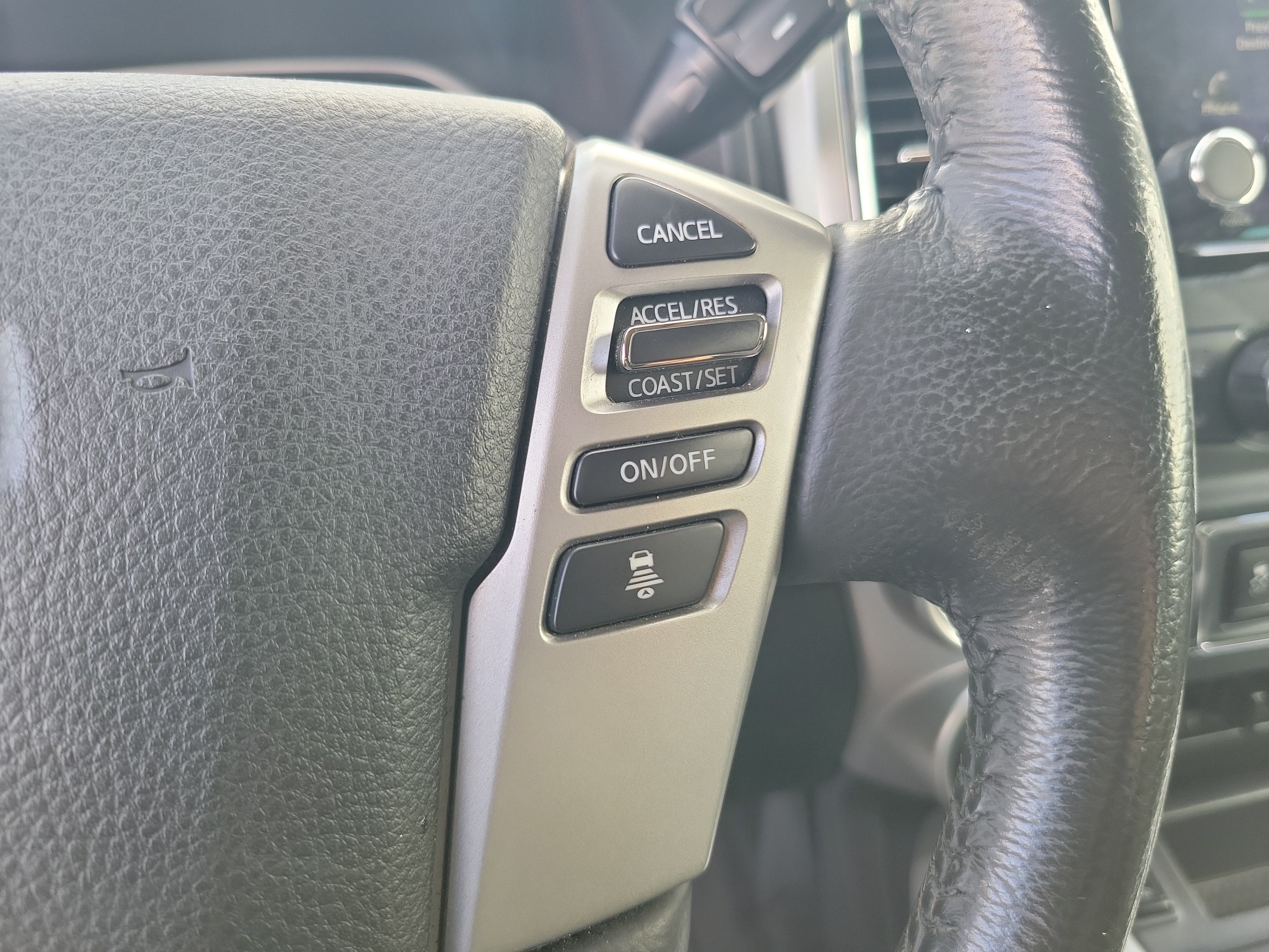 2021 Nissan Titan SV 4WD