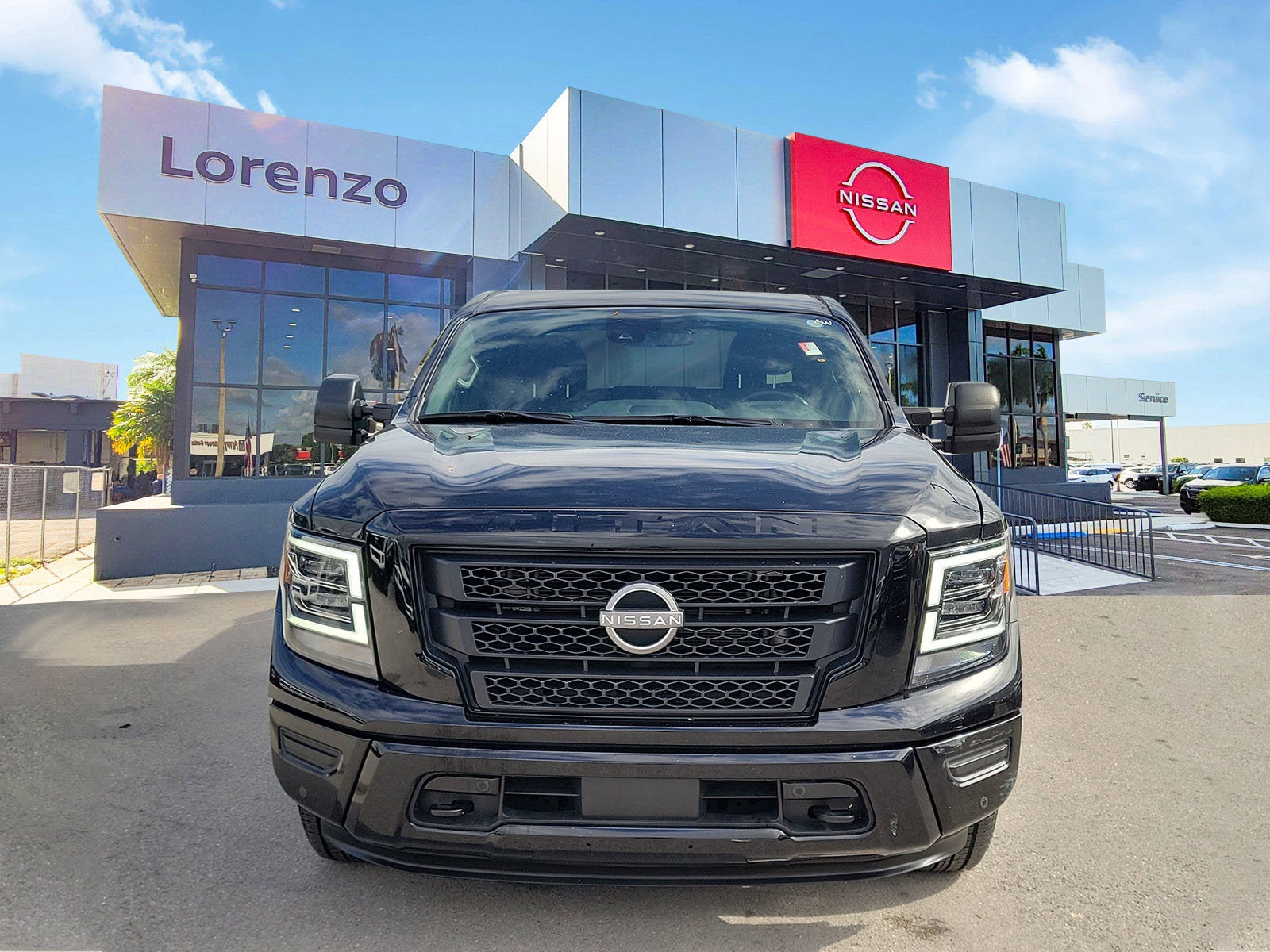 2023 Nissan Titan SV