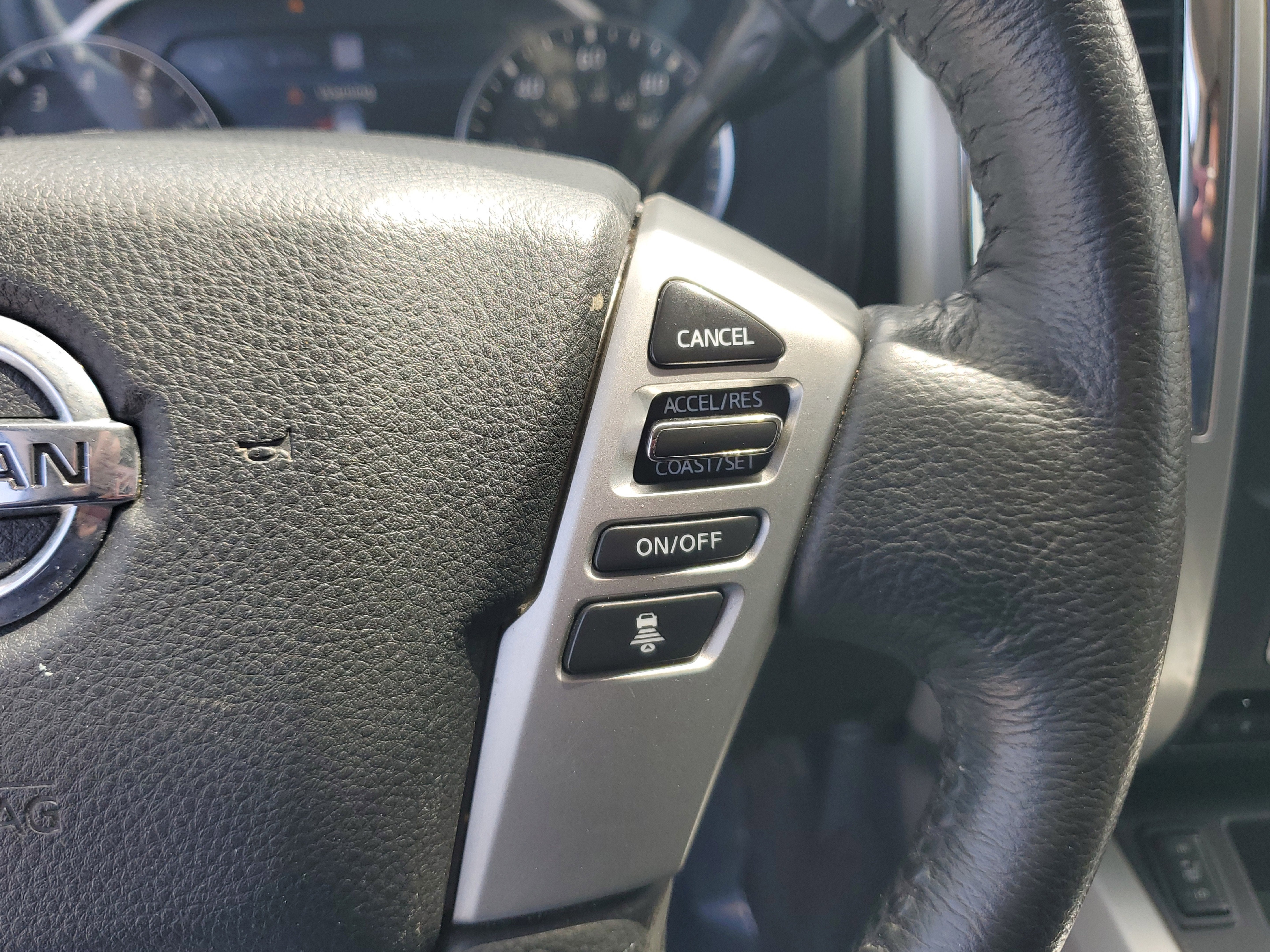 2021 Nissan Titan SV