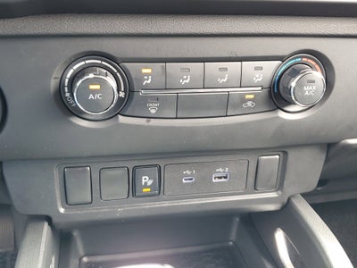 2025 Nissan Frontier SV