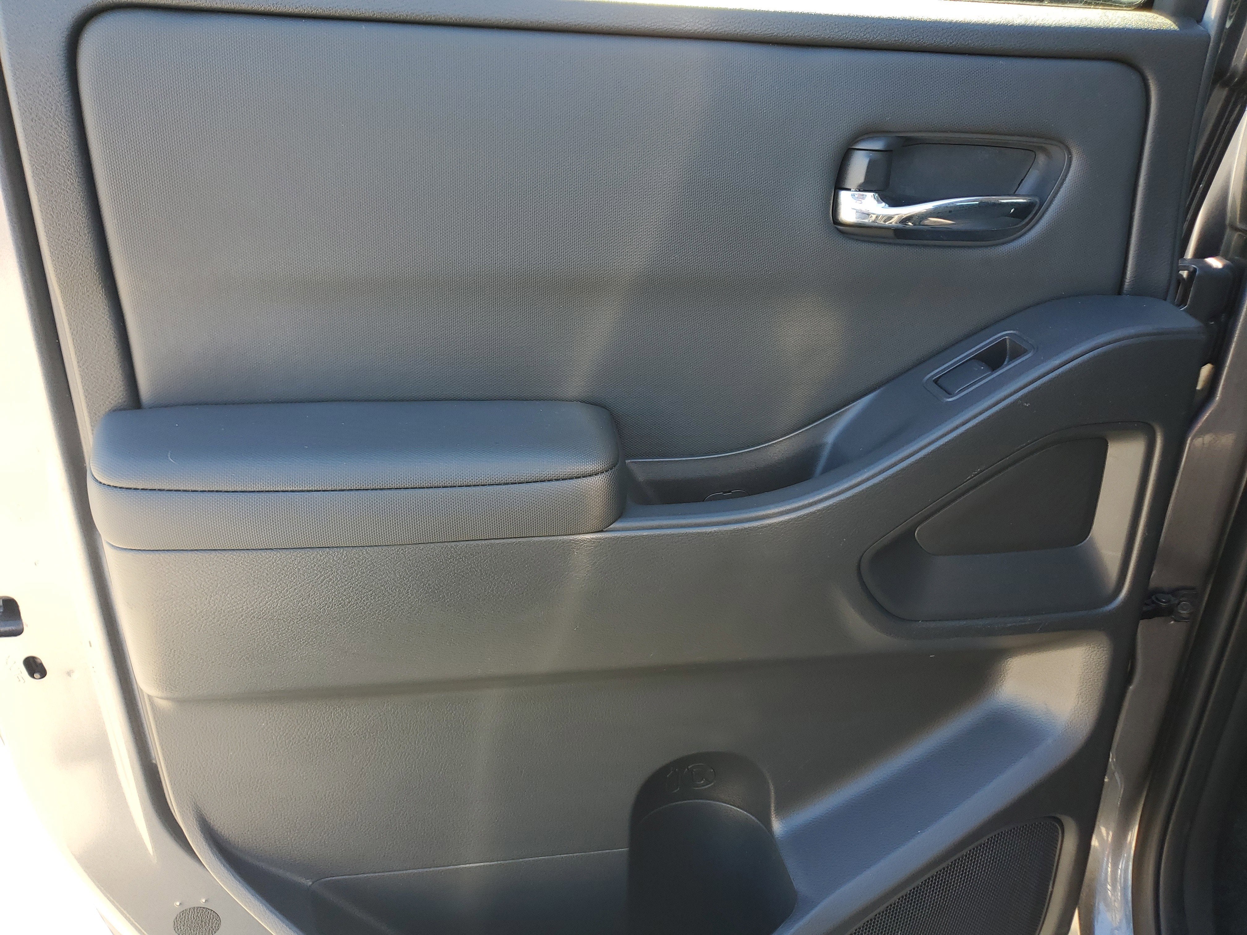 2024 Nissan Frontier Crew Cab SV