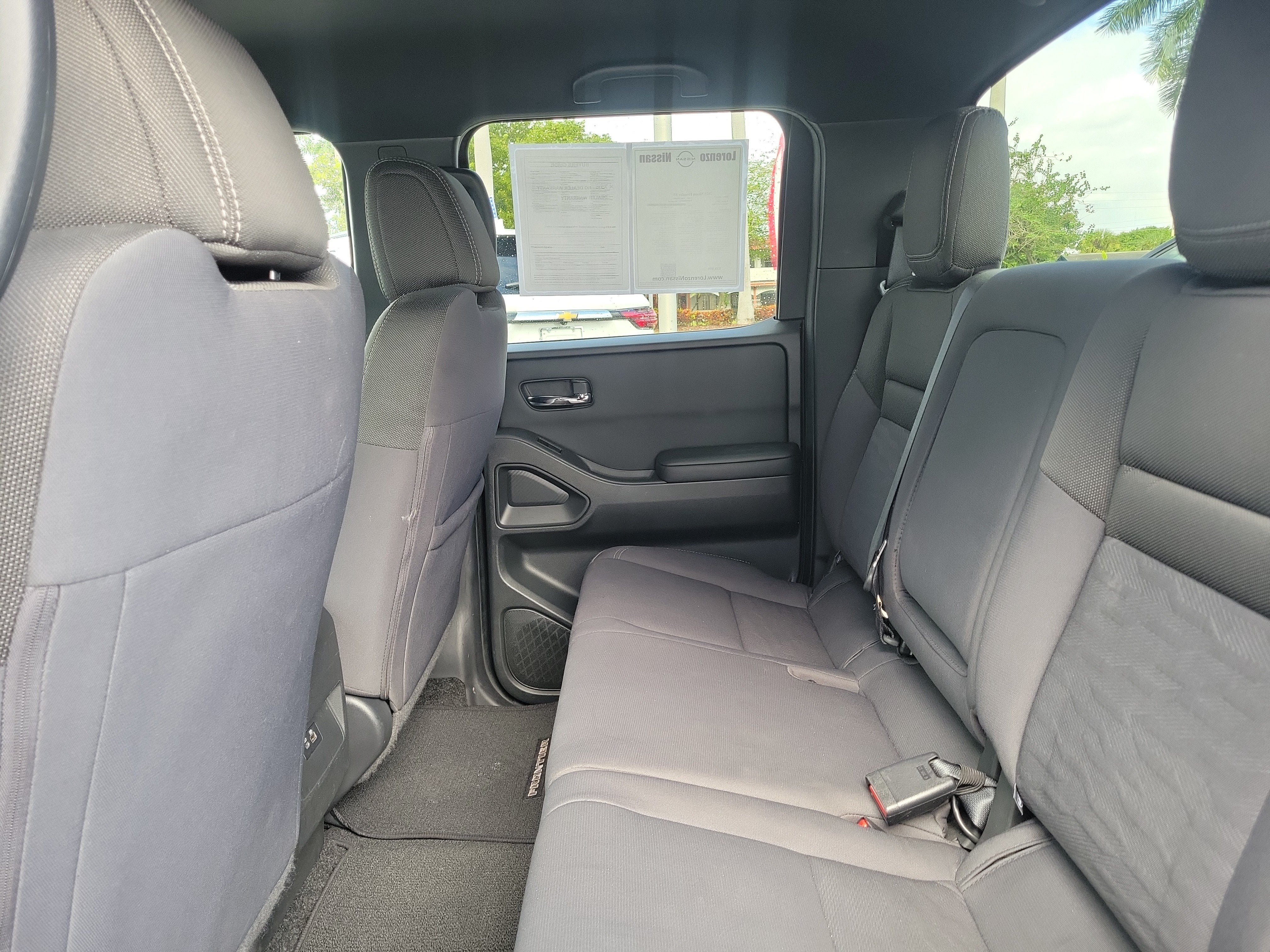 2023 Nissan Frontier SV