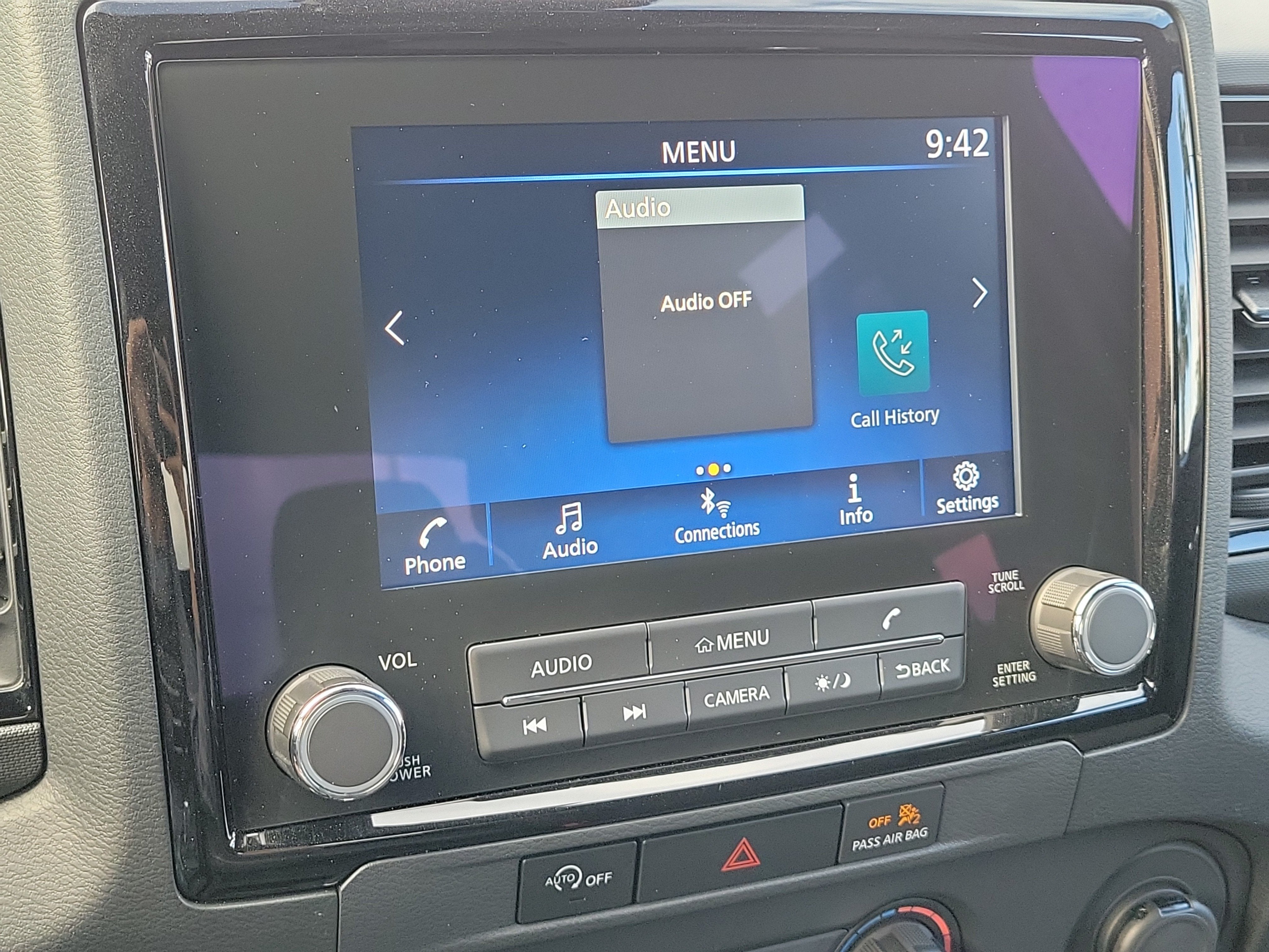 2023 Nissan Frontier SV