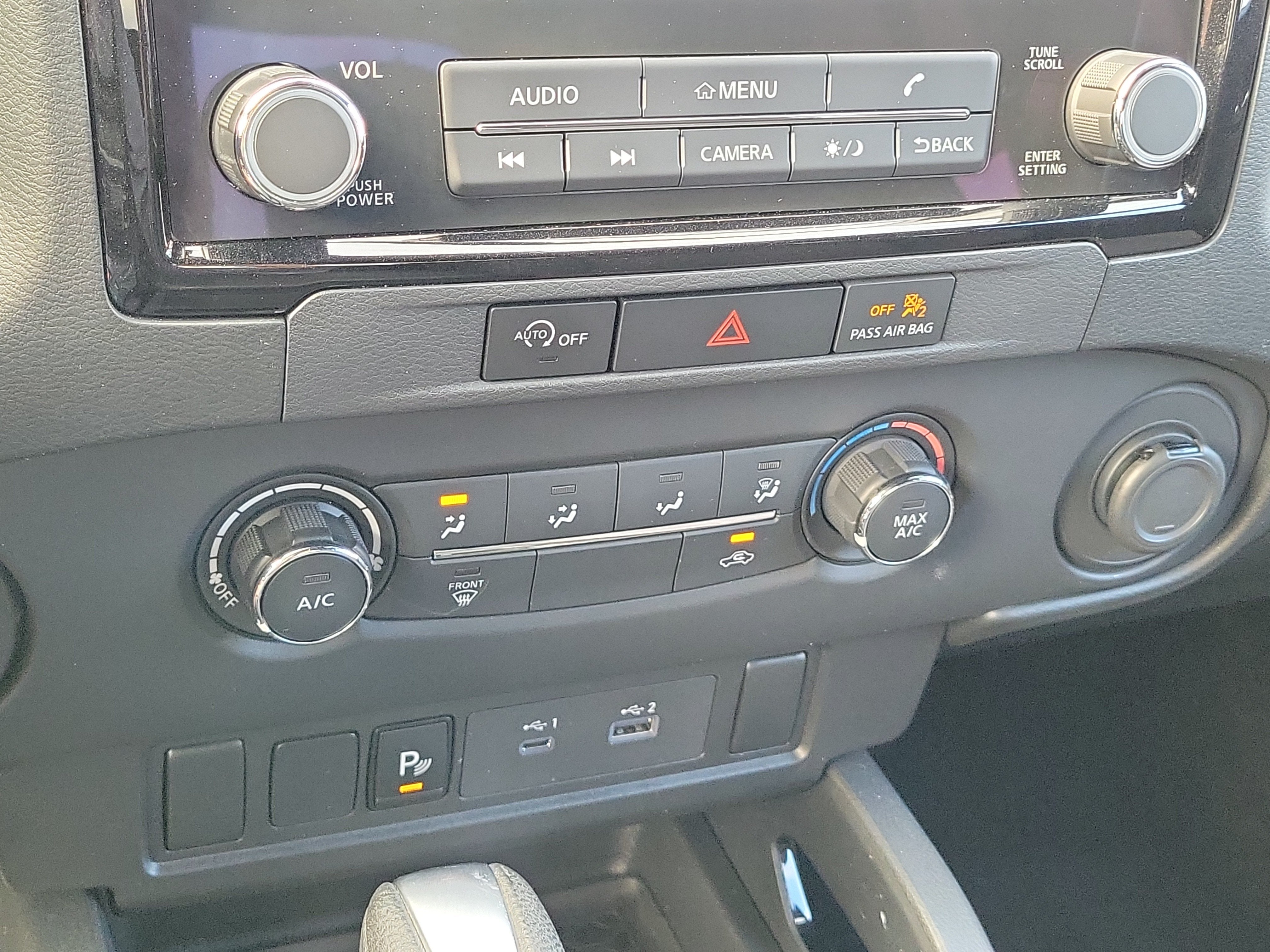 2023 Nissan Frontier SV