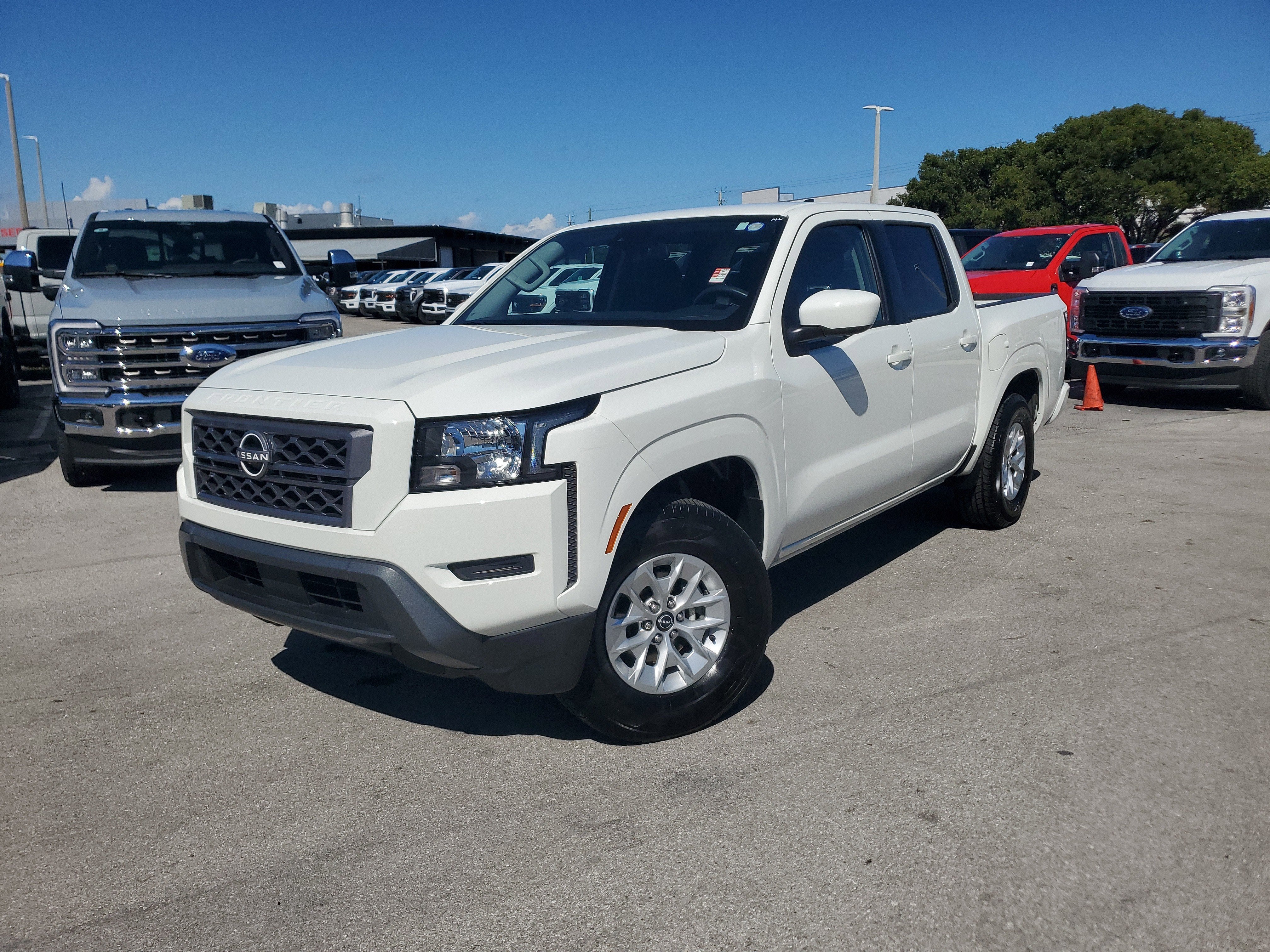 2024 Nissan Frontier SV