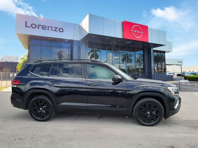 2025 Volkswagen Atlas 2.0T SE w/Technology
