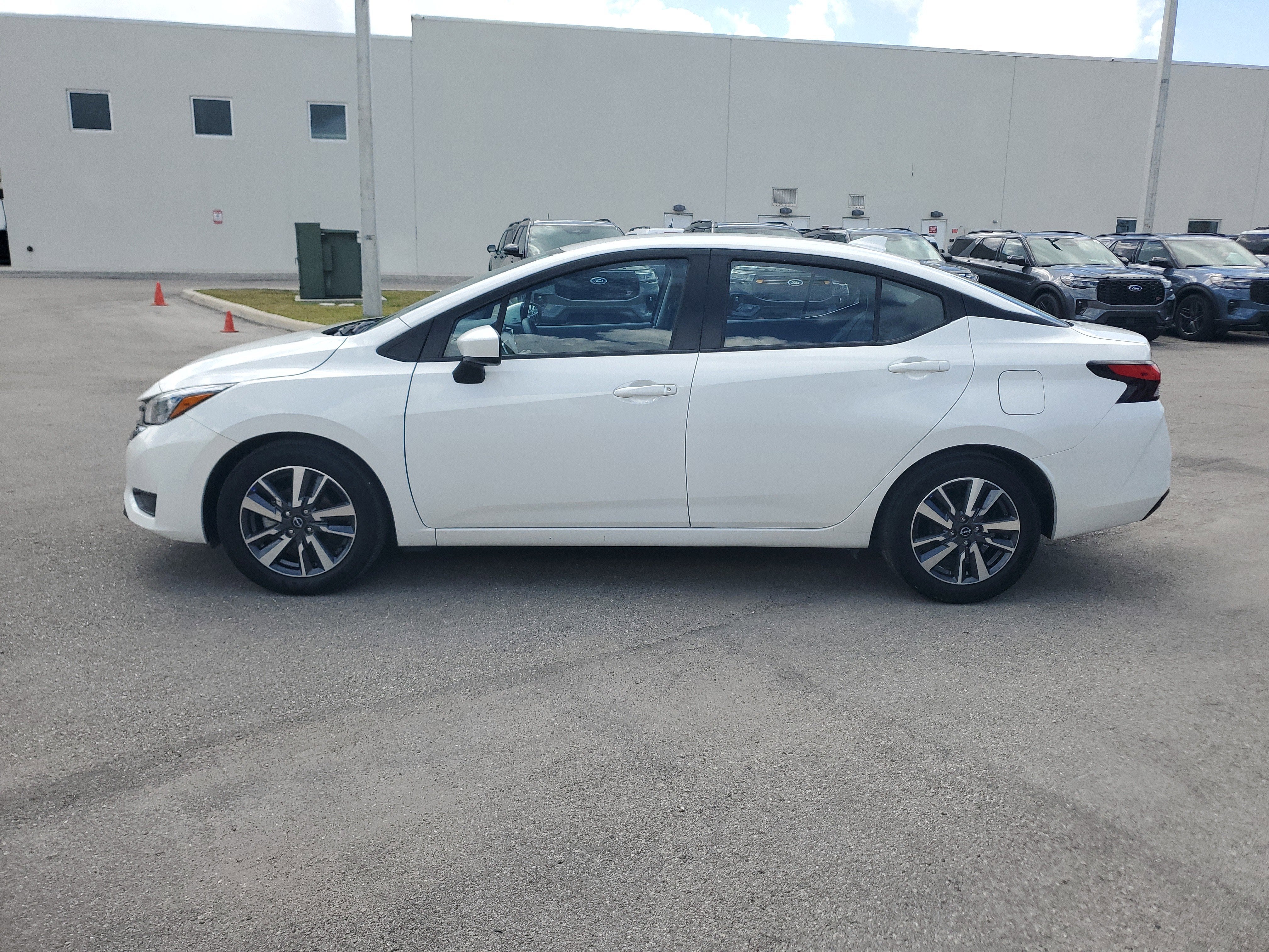 2025 Nissan Versa SV