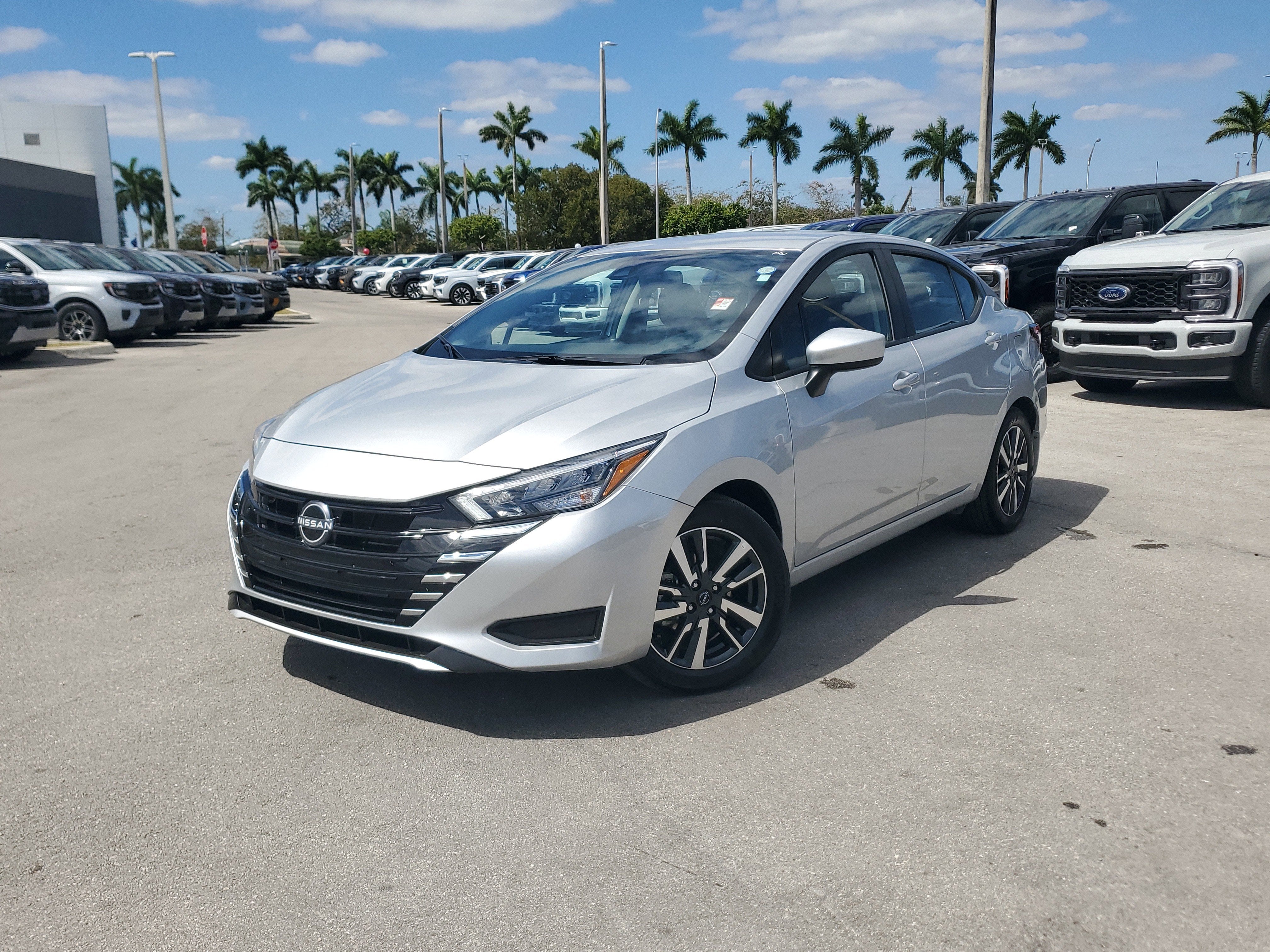 2025 Nissan Versa SV