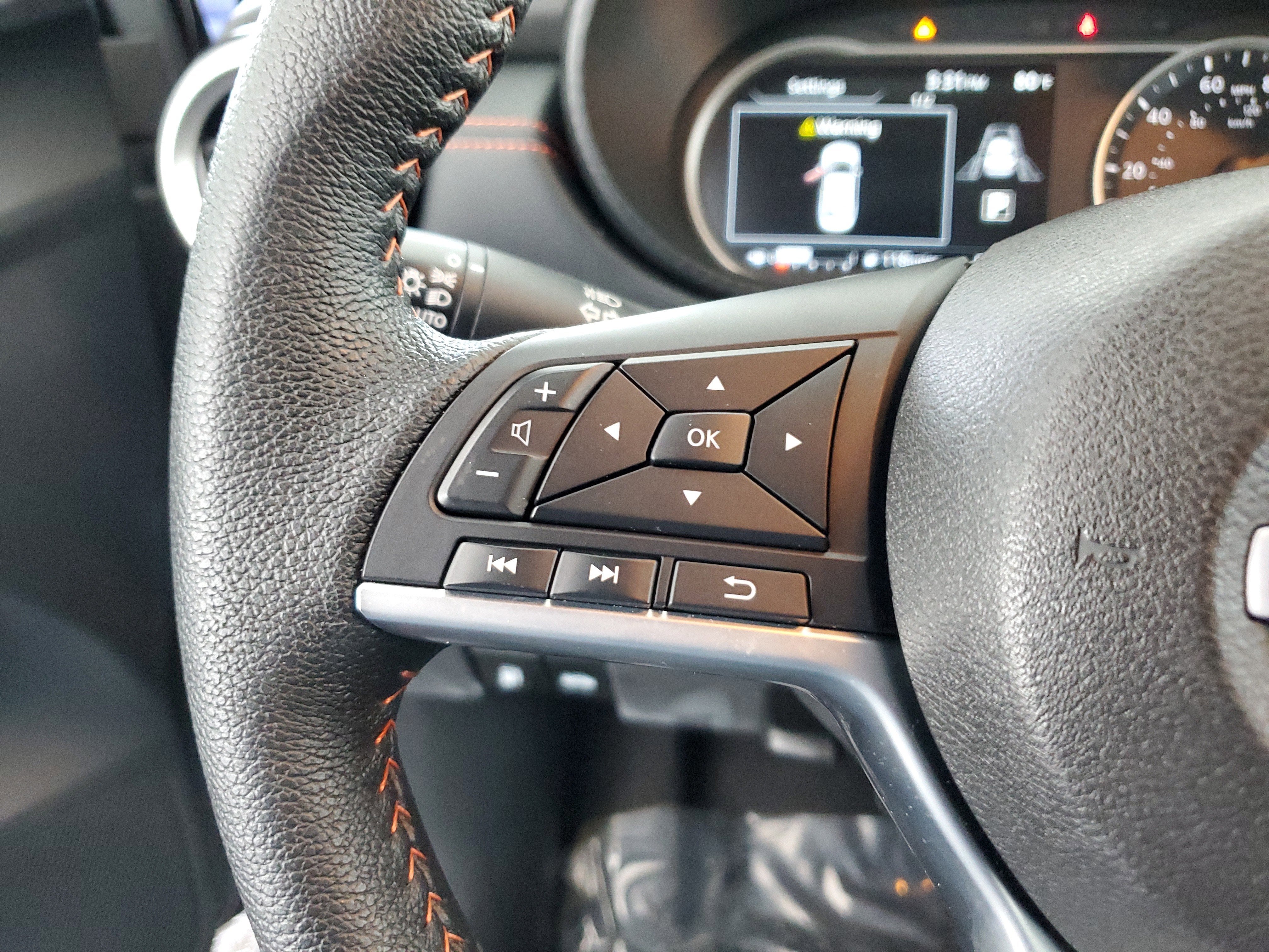 2023 Nissan Versa SR