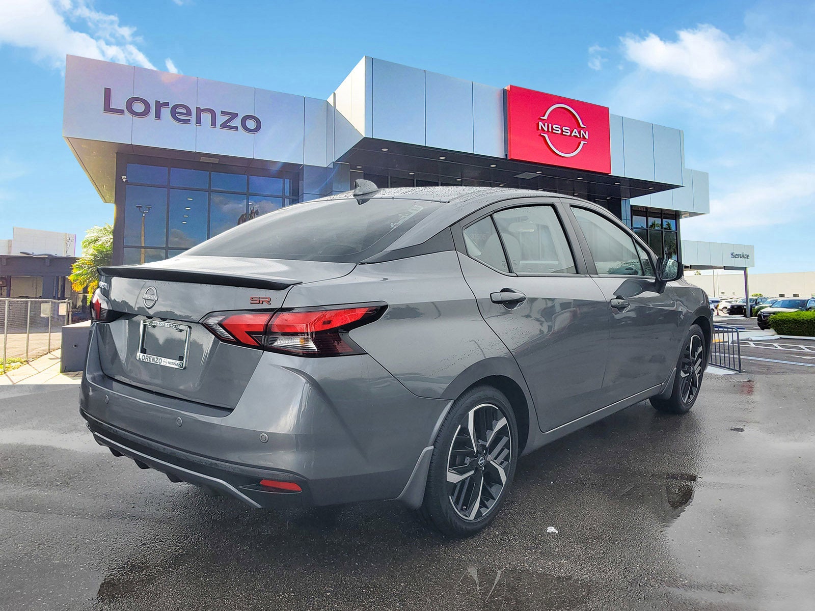 2023 Nissan Versa SR