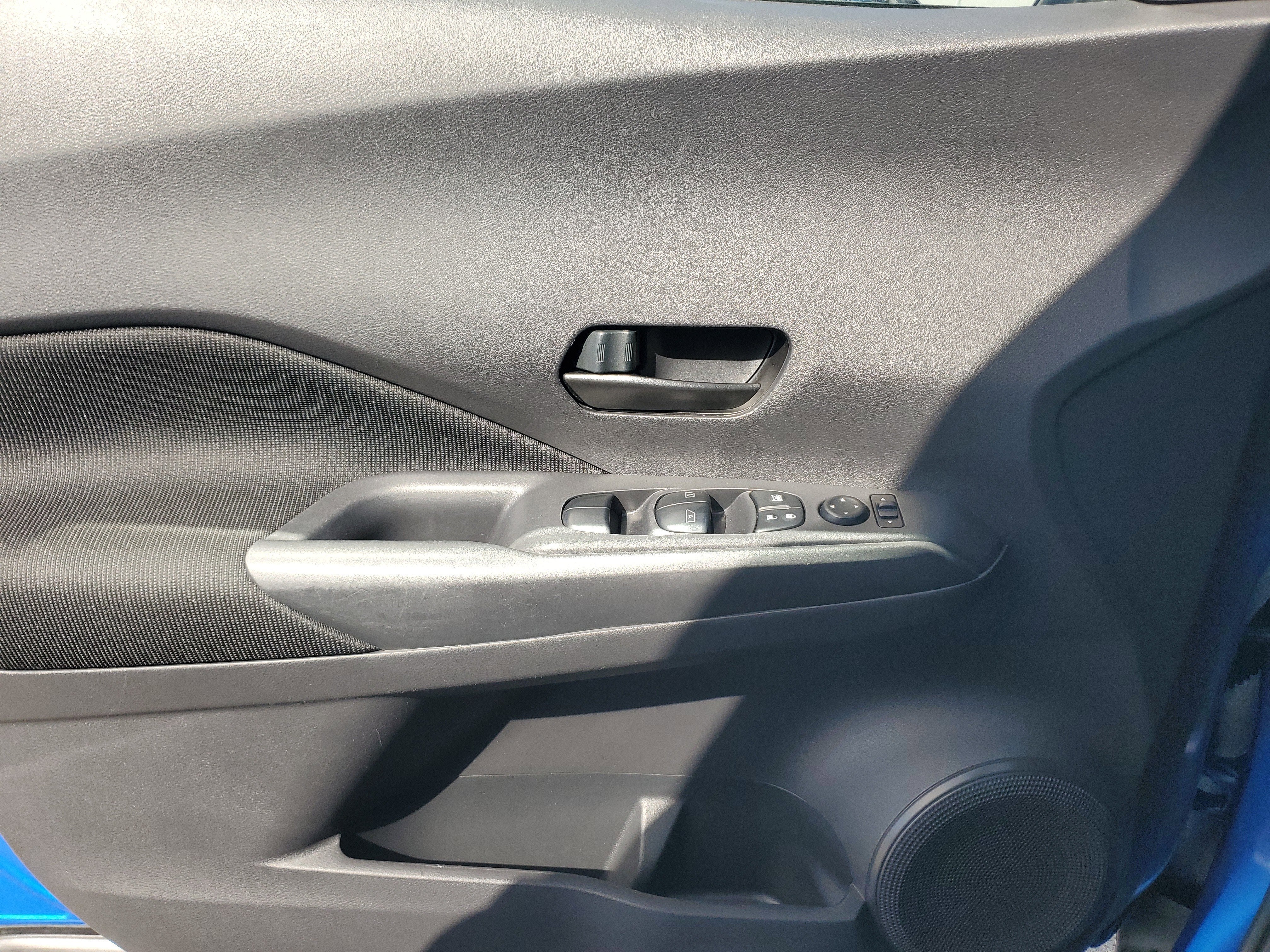 2023 Nissan Kicks S