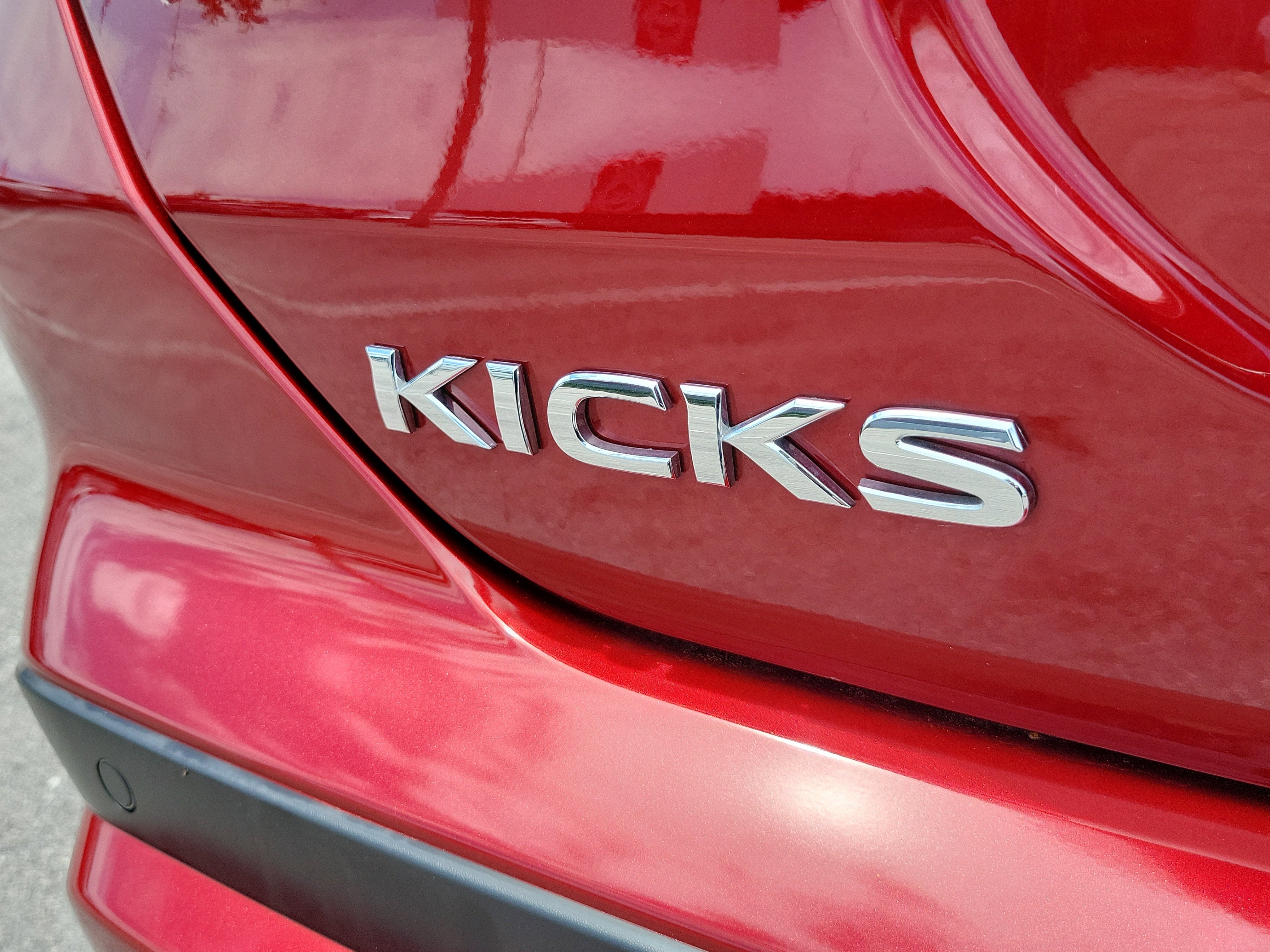 2024 Nissan Kicks SR
