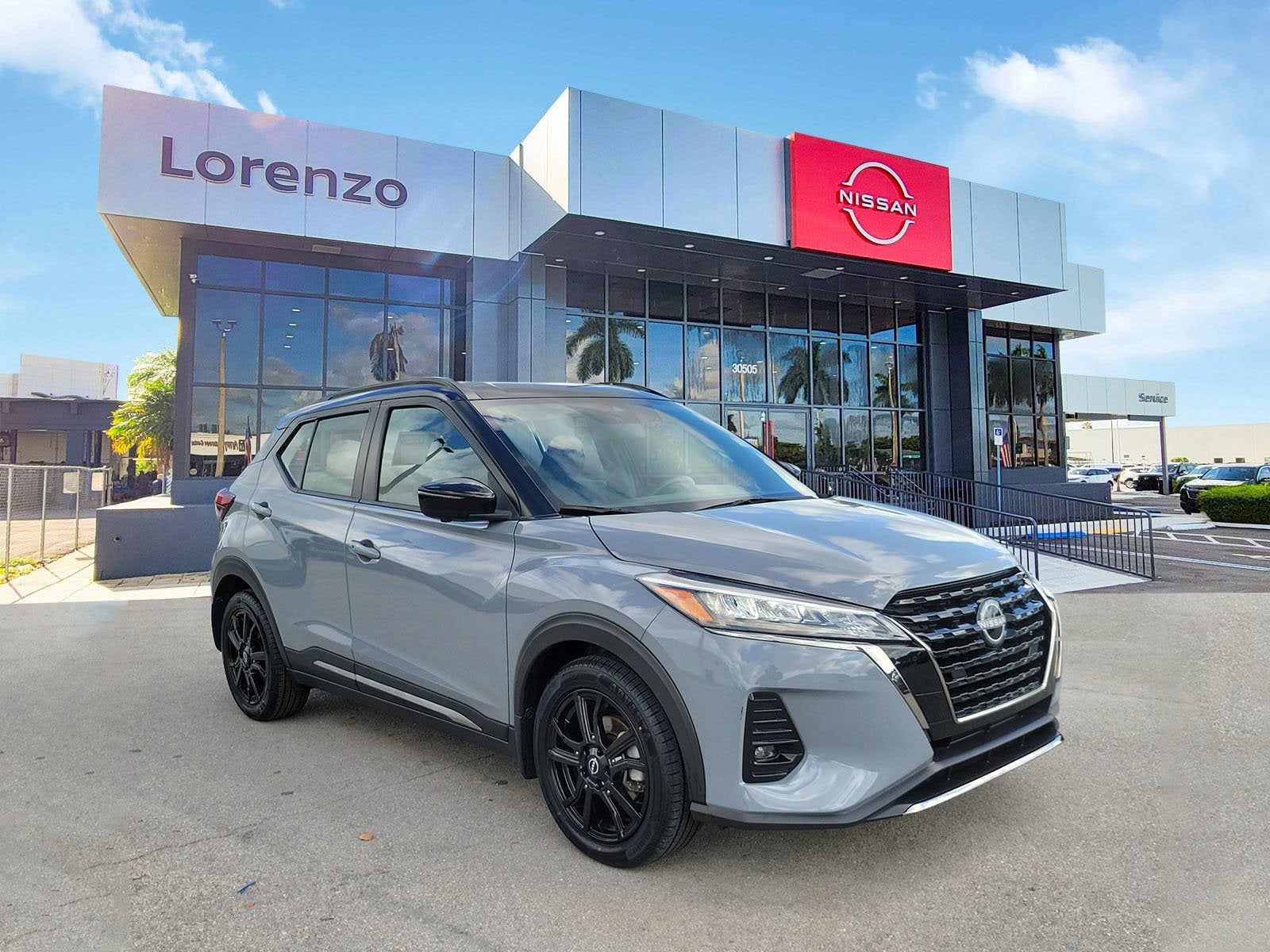2023 Nissan Kicks SR
