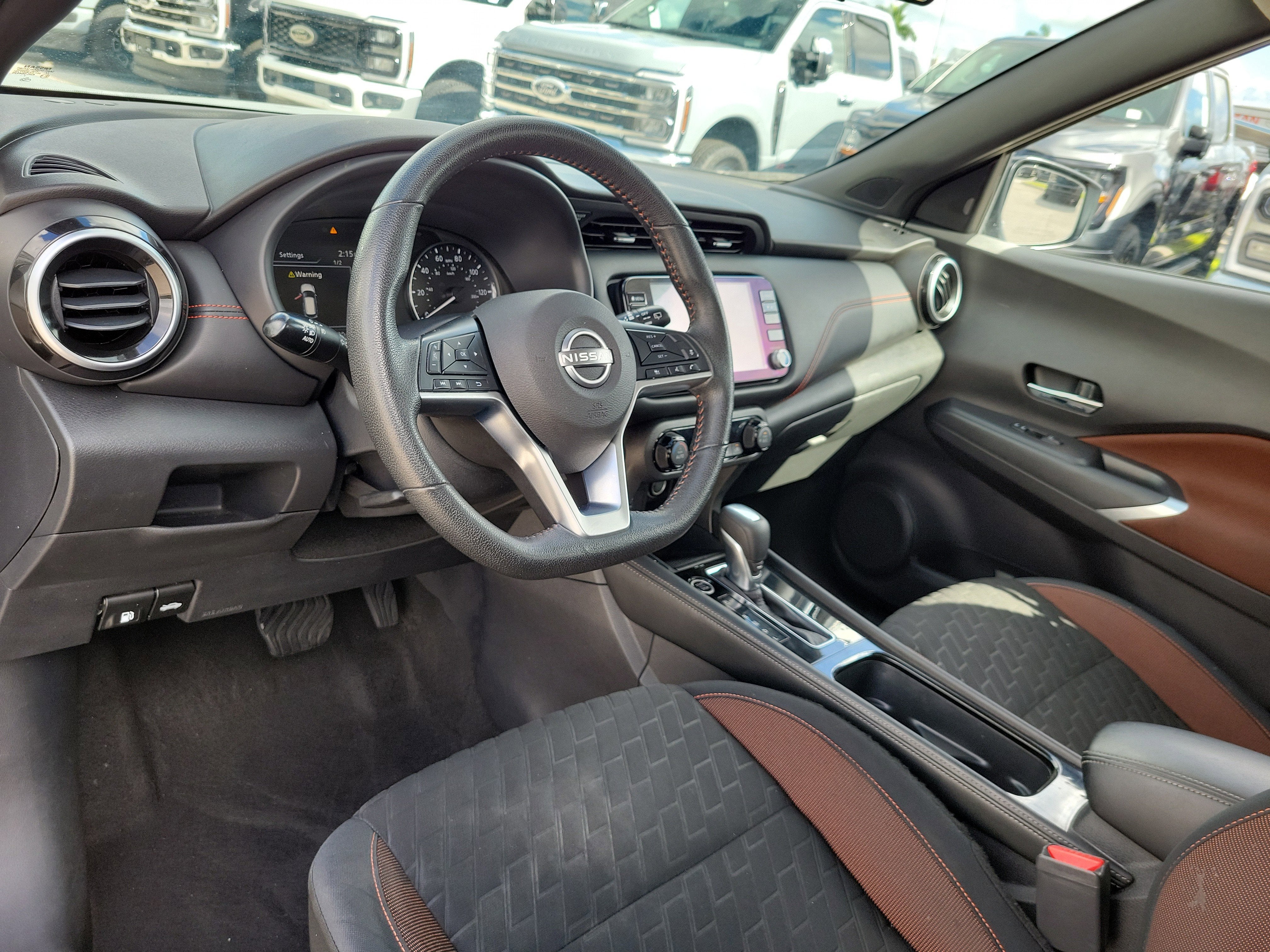 2023 Nissan Kicks SR